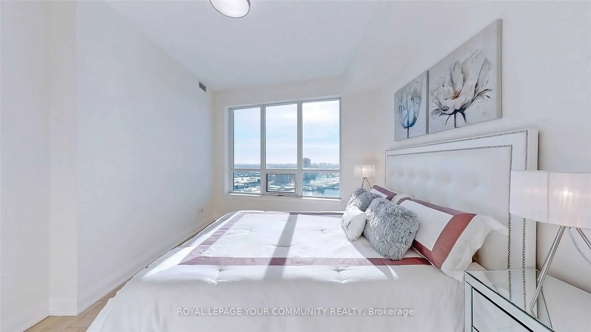 7161 Yonge Street, #2426