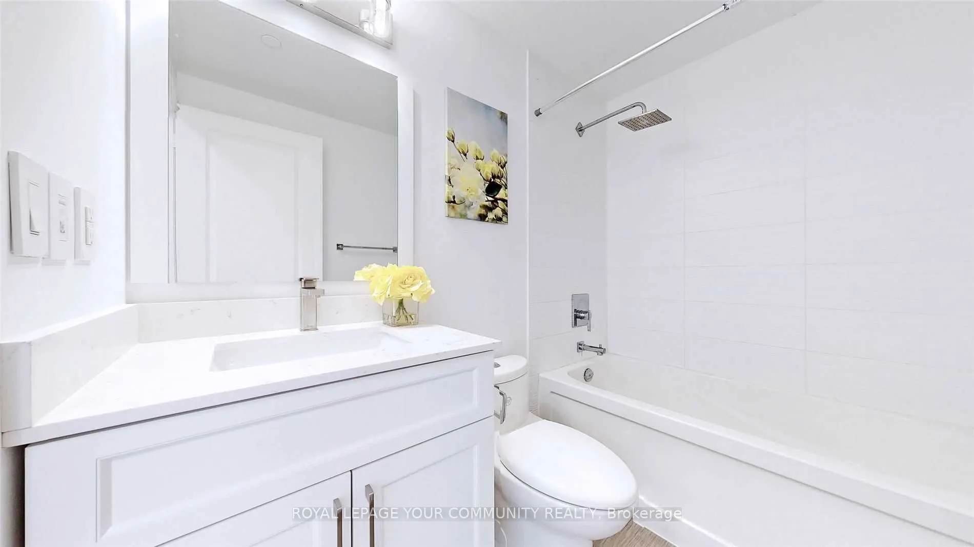7161 Yonge Street, #2426
