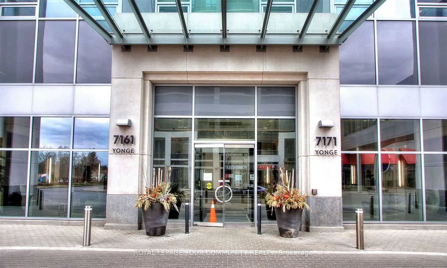 7161 Yonge Street, #2426