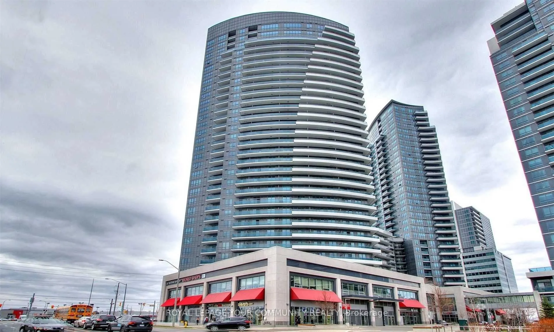 7161 Yonge Street, #2426