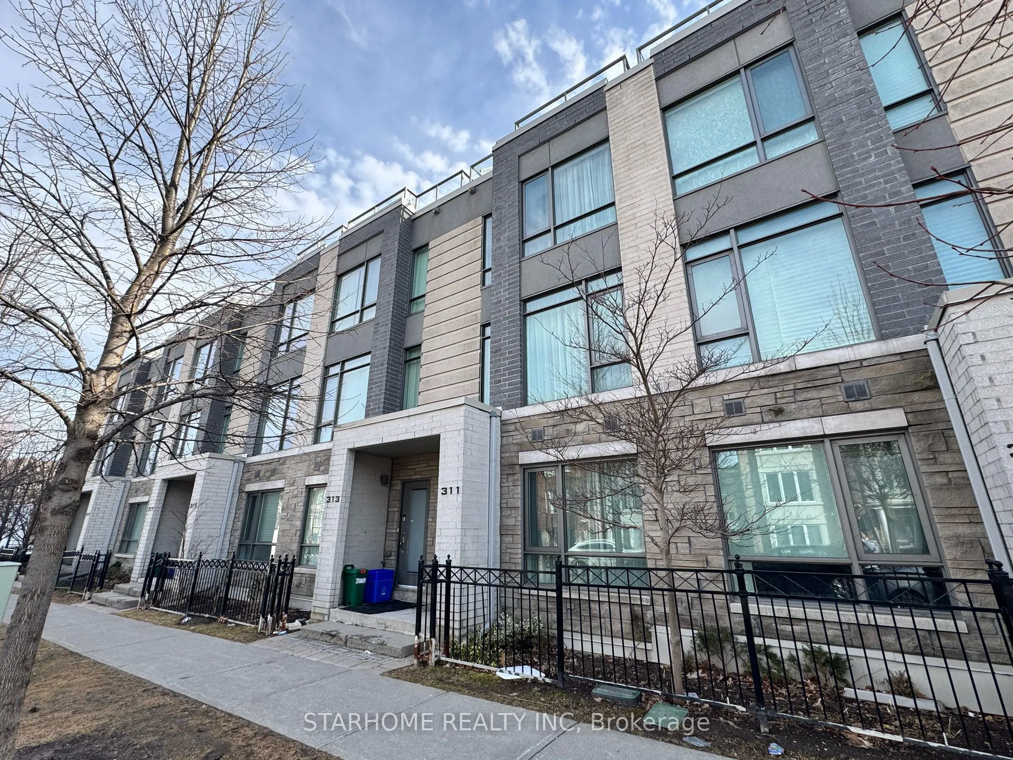 311 South Park Road, #16