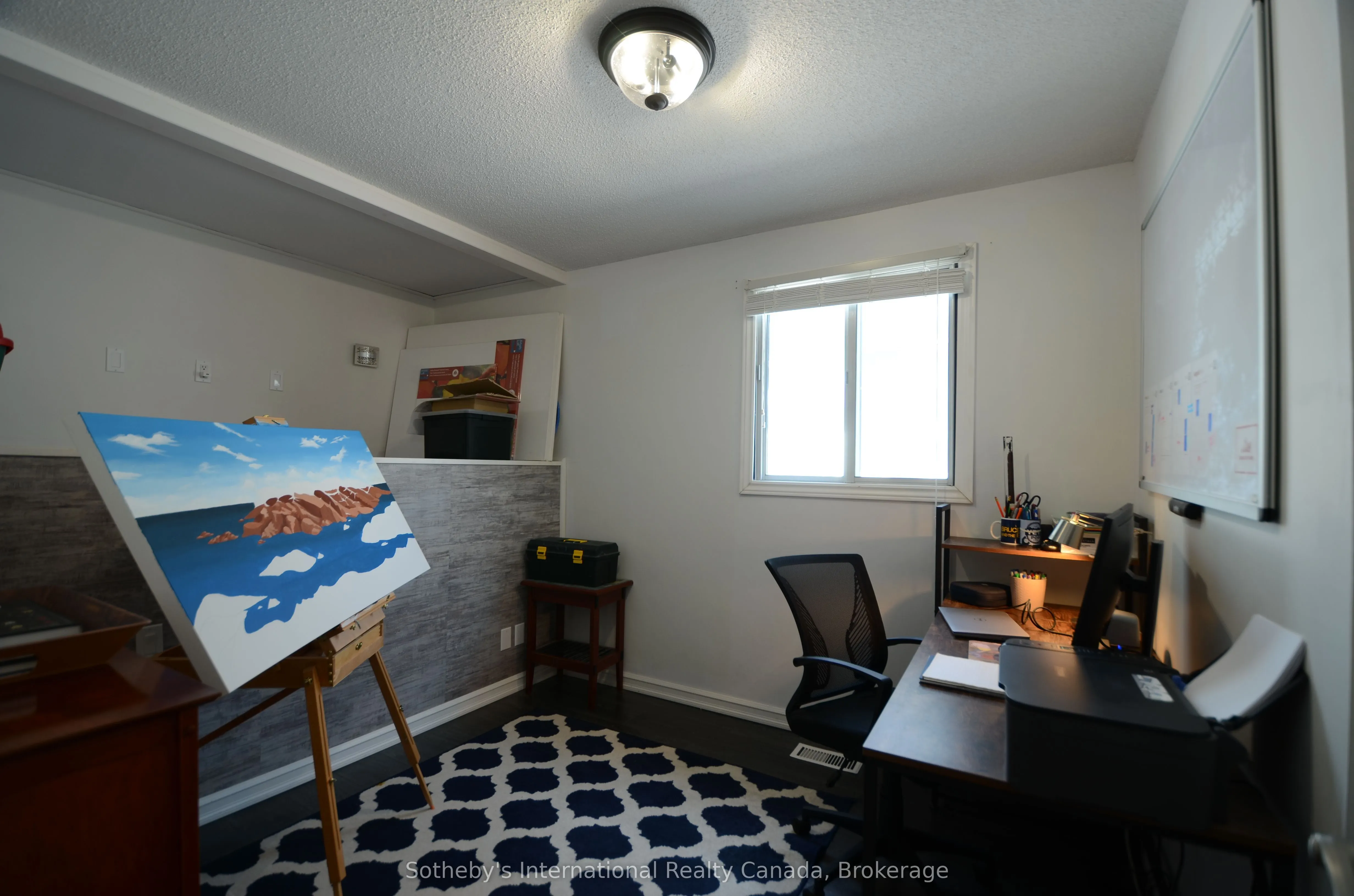 6 Longview Drive