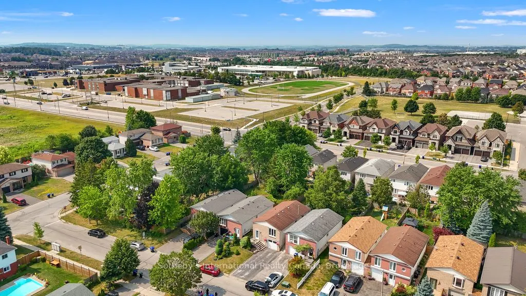 6 Longview Drive