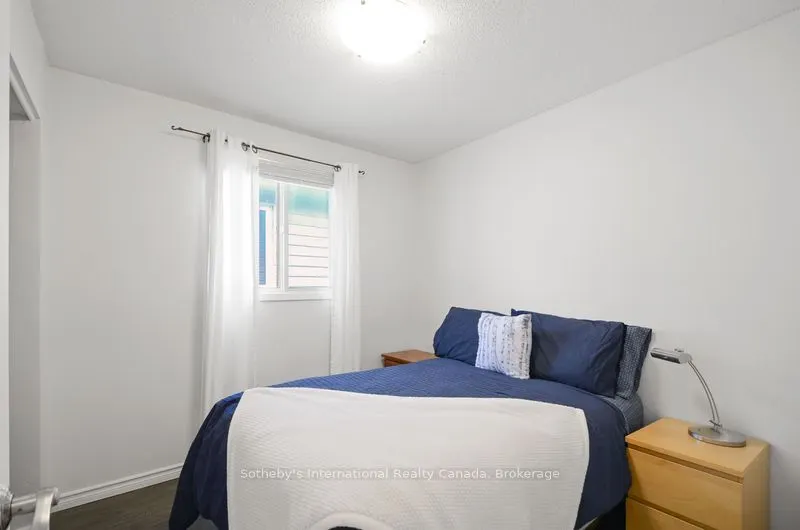 6 Longview Drive