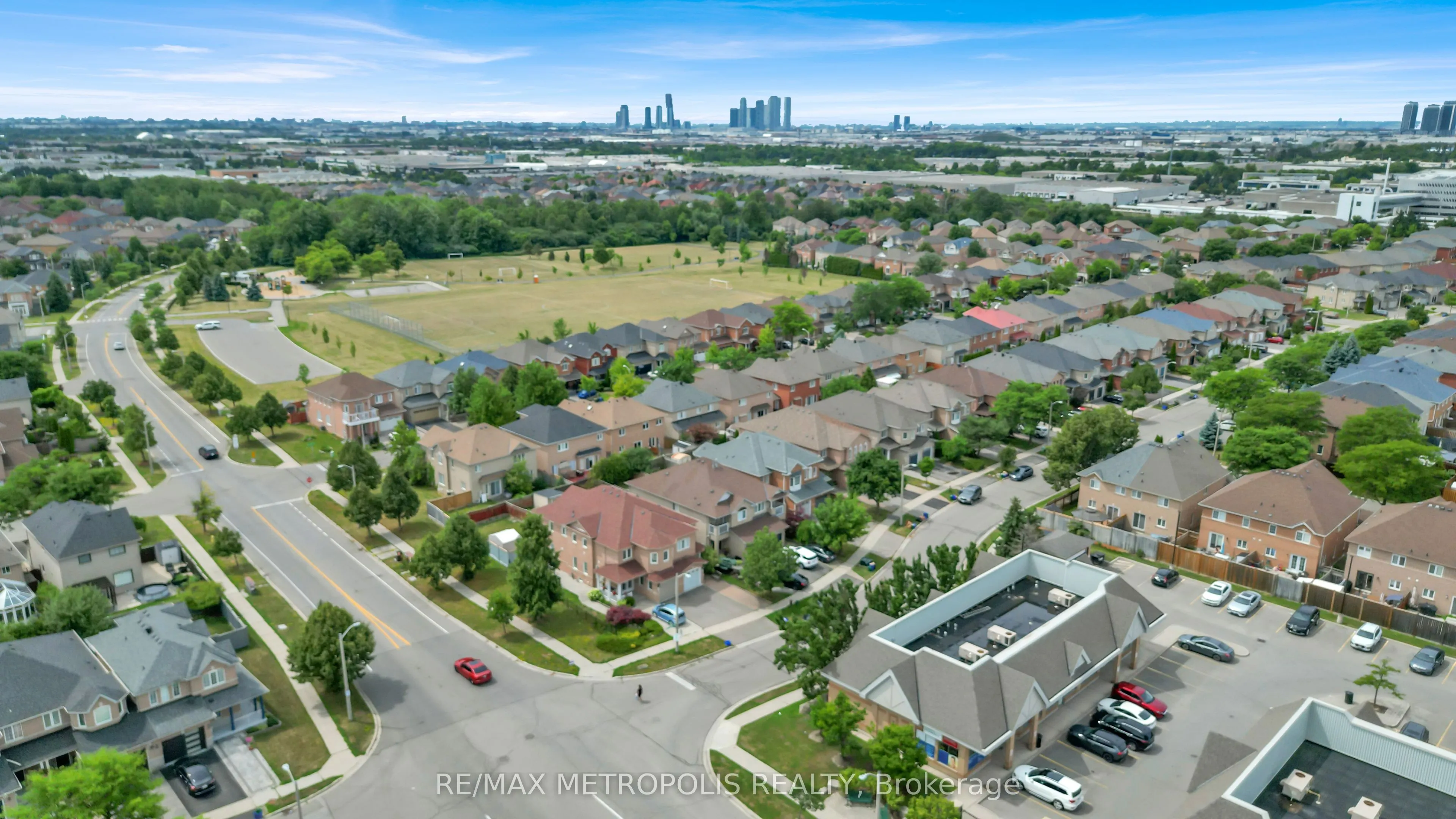 15 Royal Appian Crescent