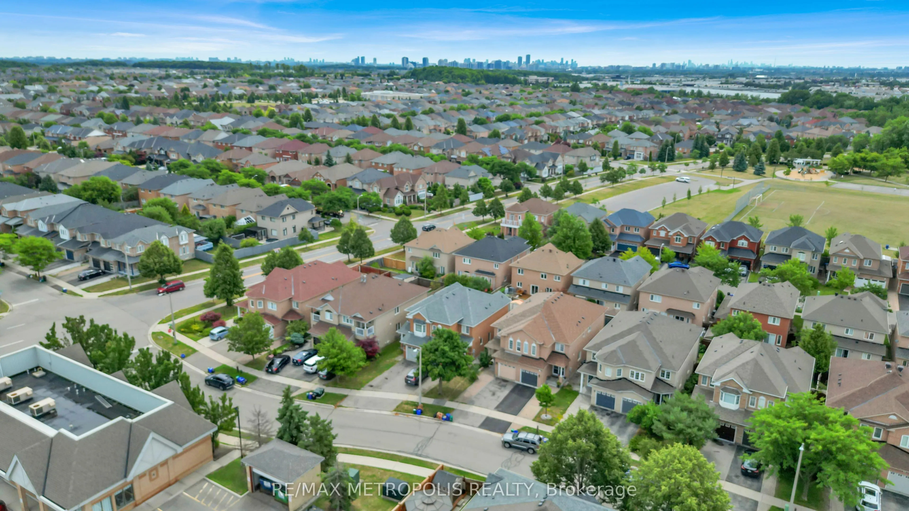 15 Royal Appian Crescent