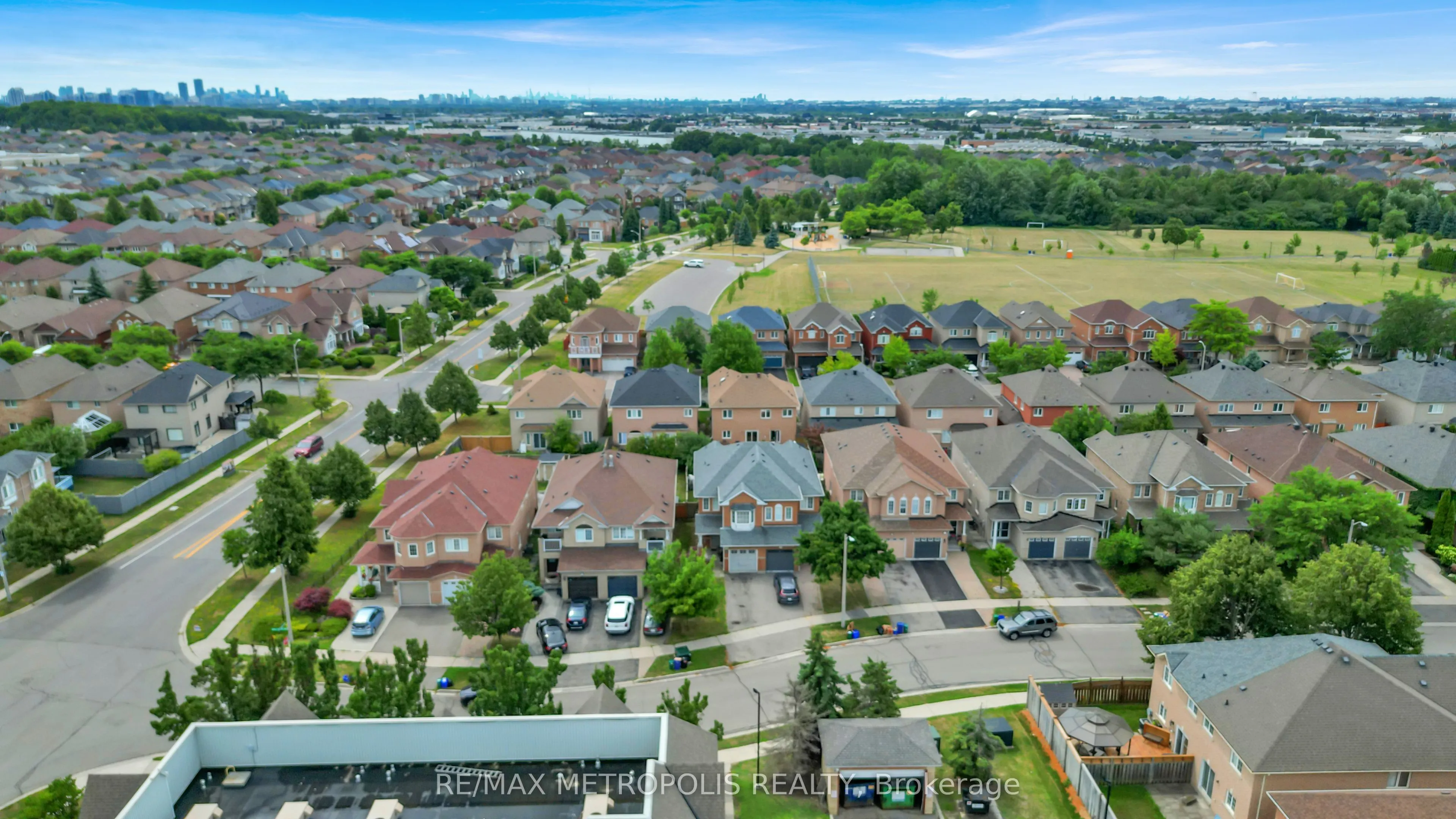15 Royal Appian Crescent