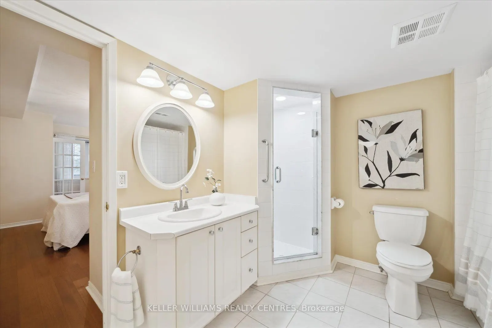 85 Wellington Street W, #203
