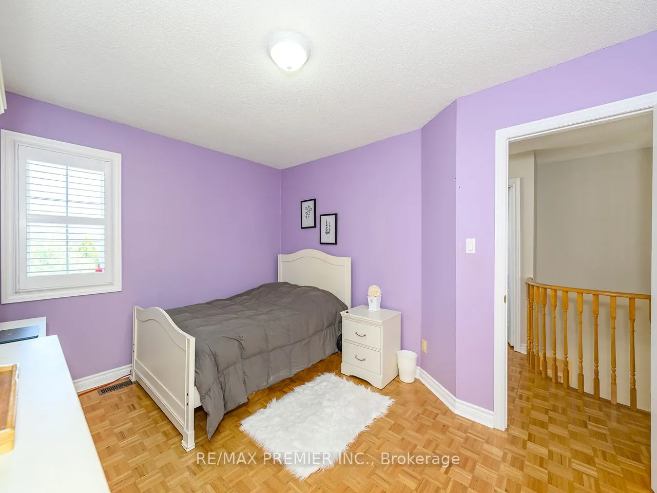 284 Avro Road