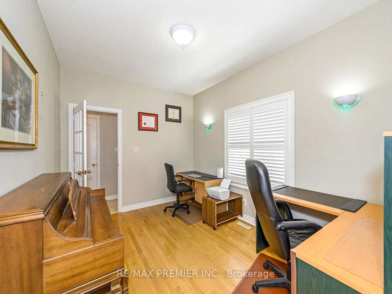 284 Avro Road