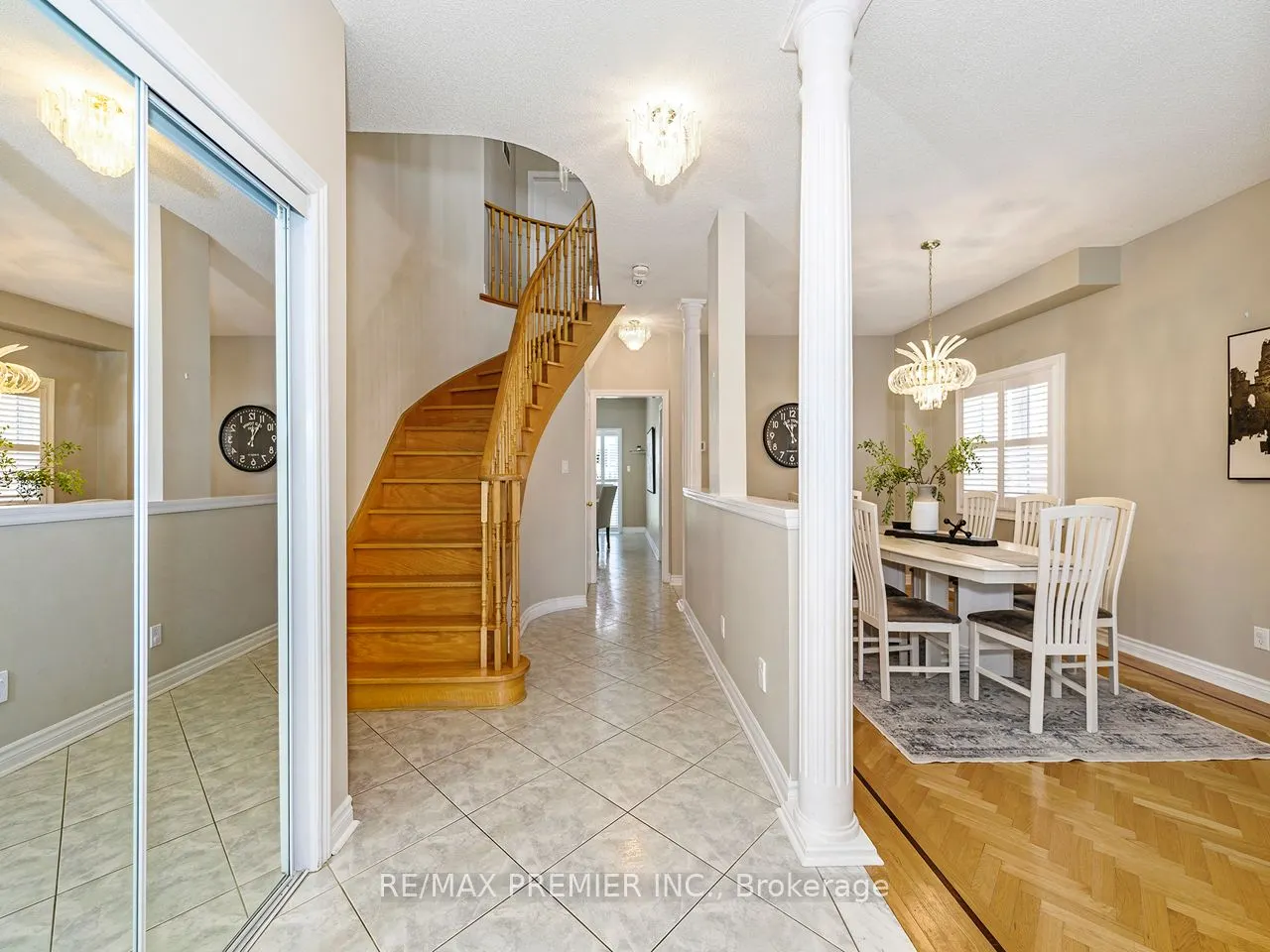 284 Avro Road