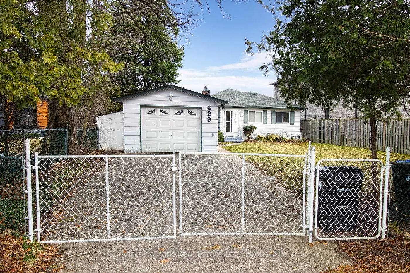 629 Lakelands Avenue