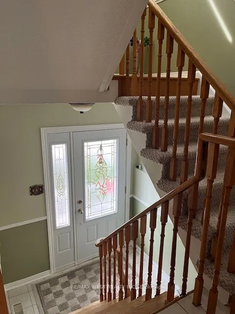 102 Swinton Crescent