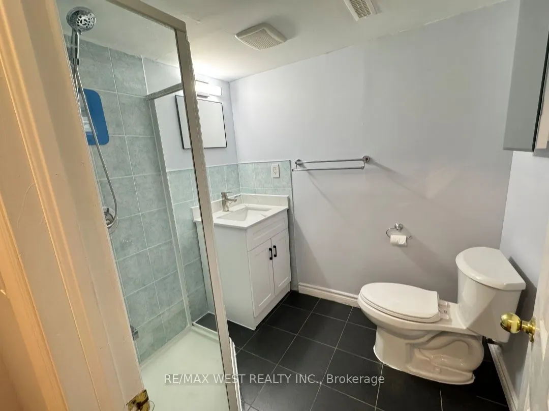 43 Chiswick Crescent, #basement