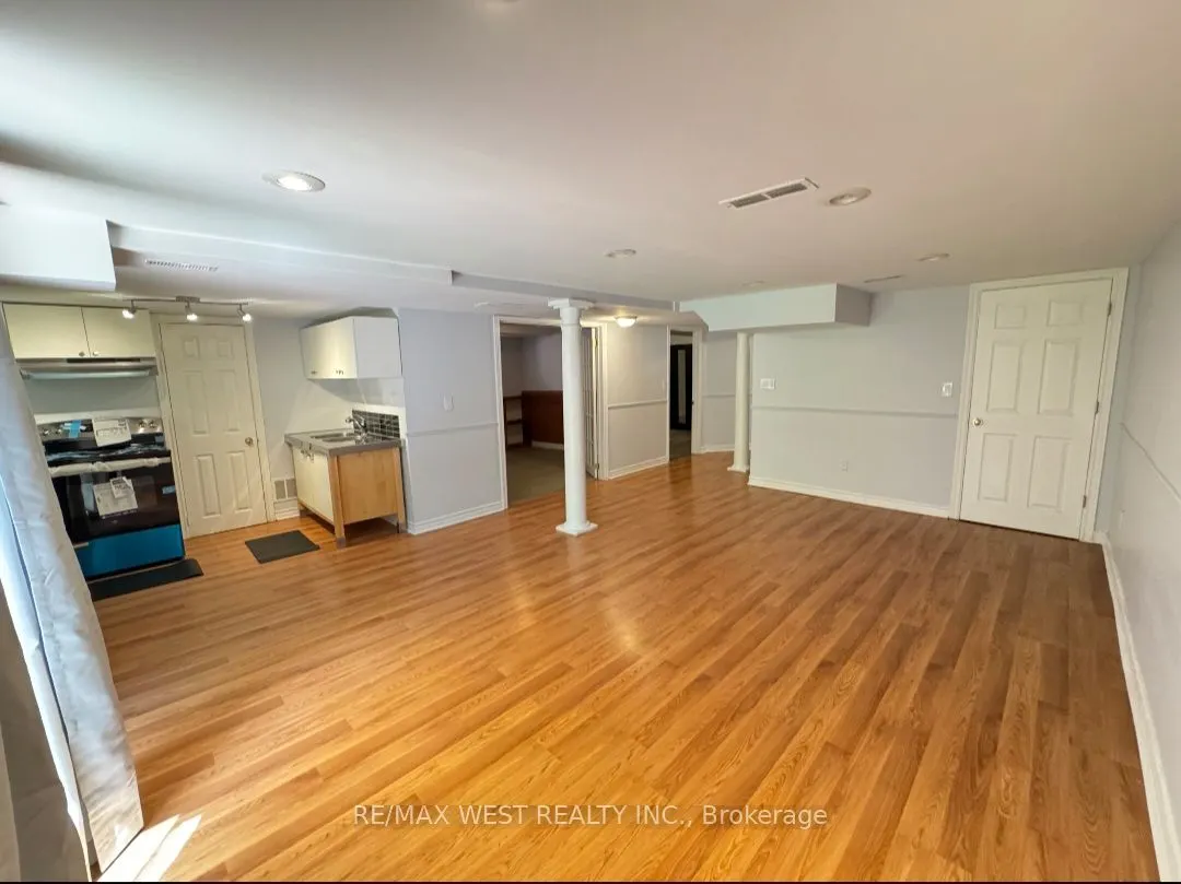 43 Chiswick Crescent, #basement