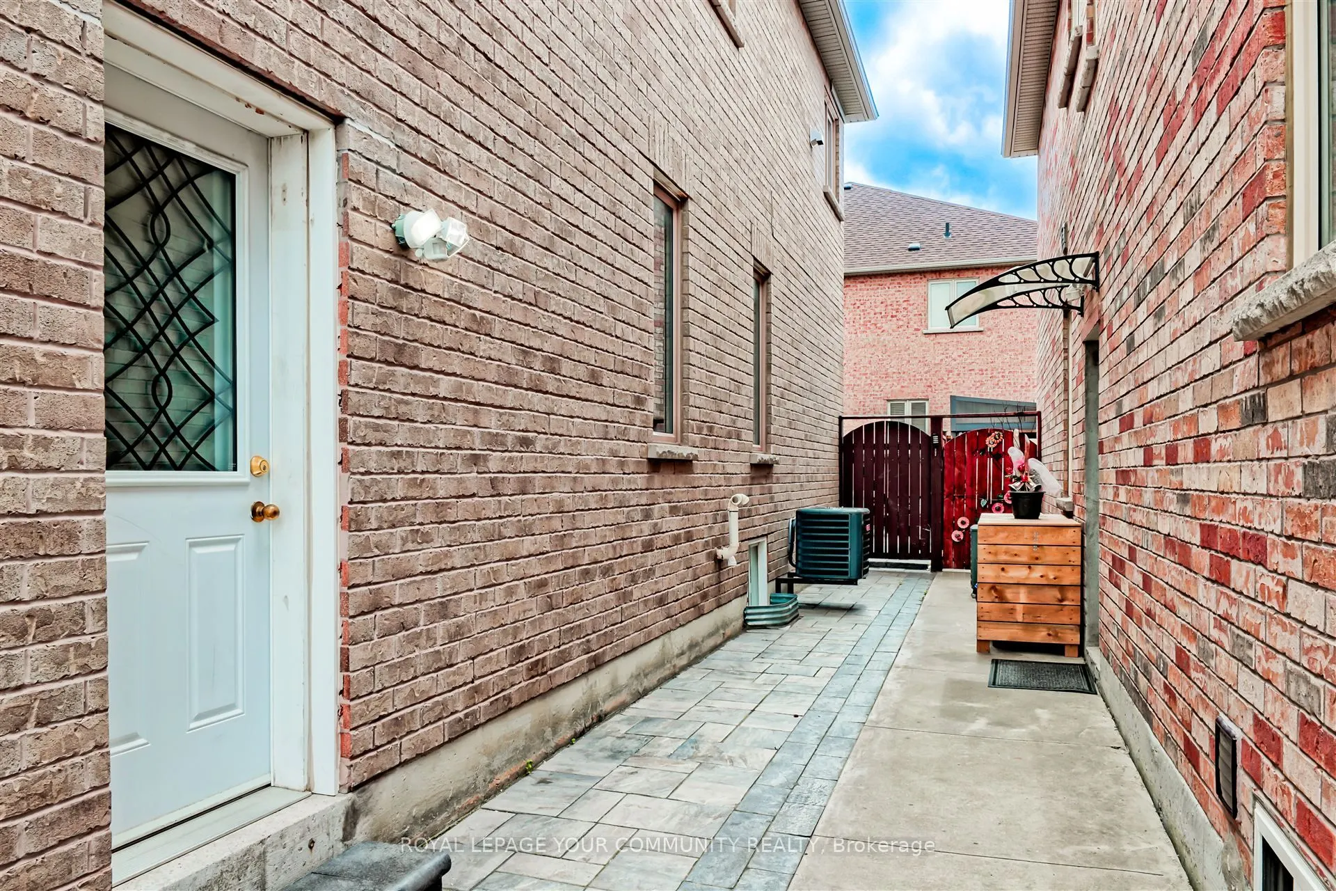 86 Black Maple Crescent, #BSMT