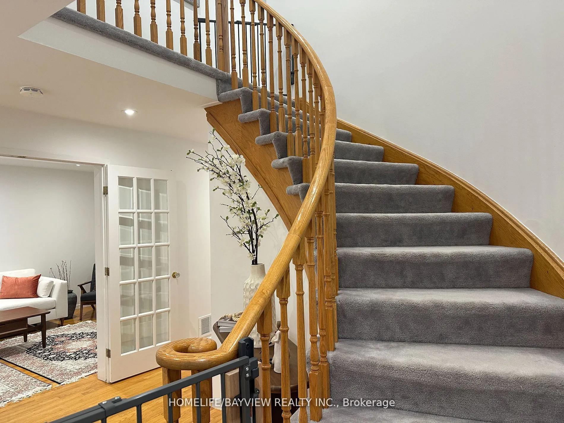 77 Eleanor Circle