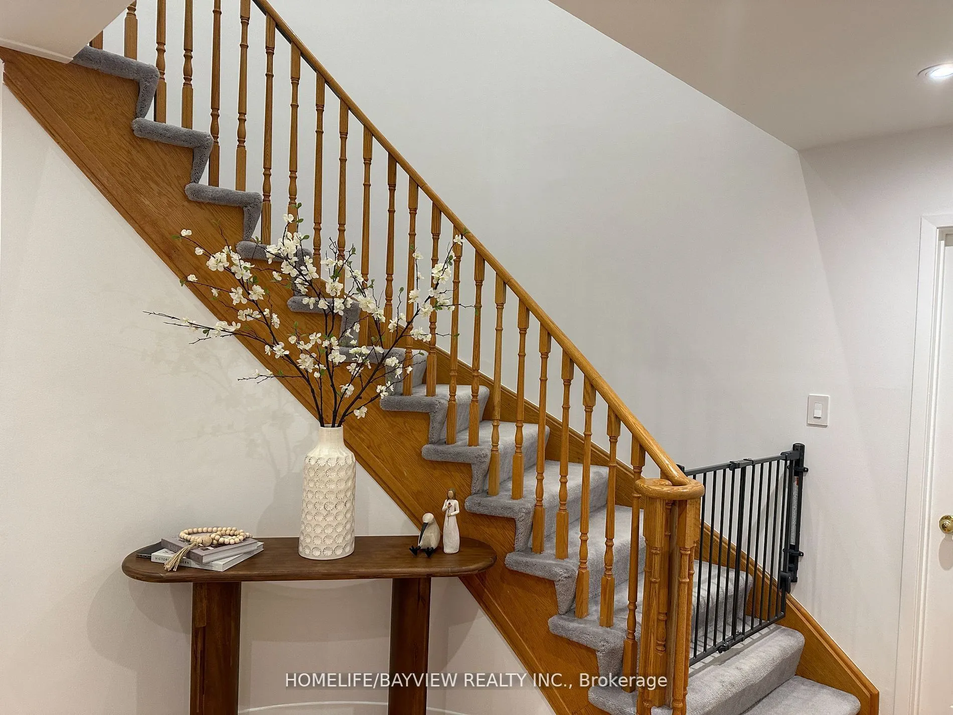 77 Eleanor Circle