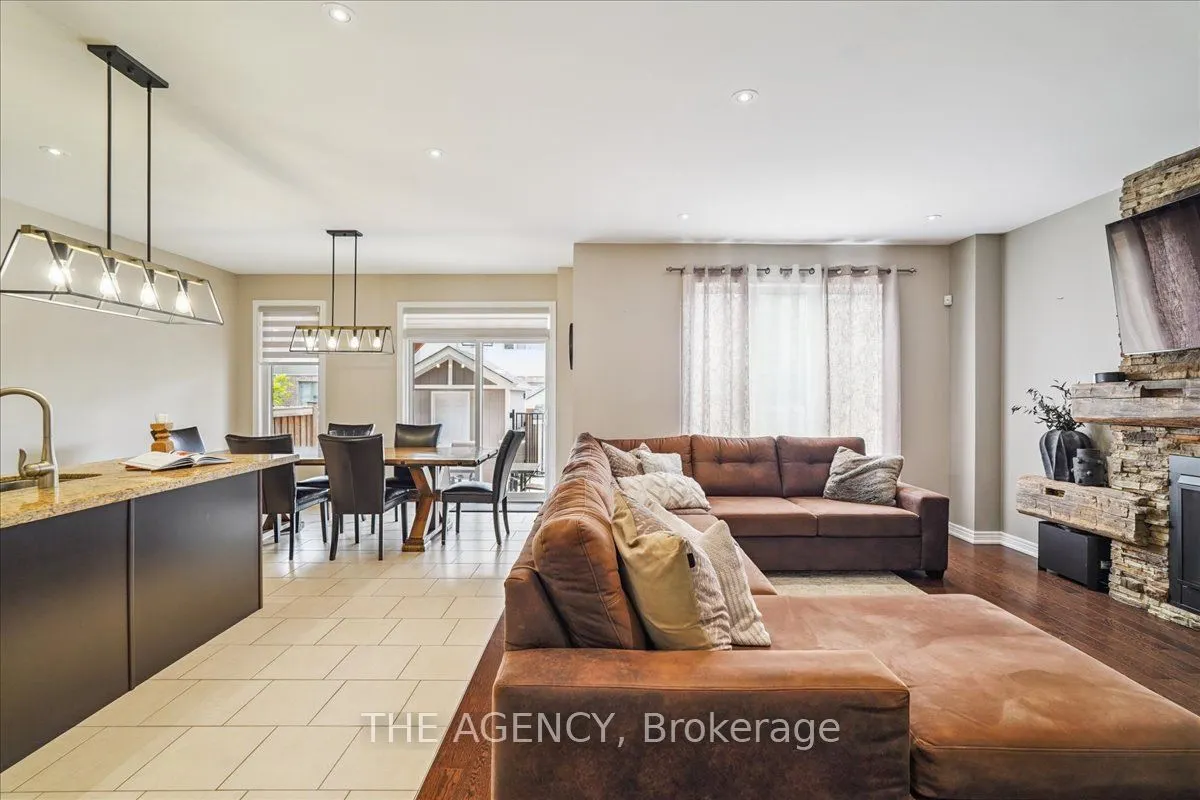 77 Sharpe Crescent