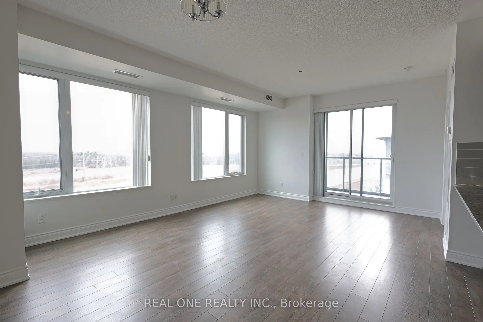 277 South Park Road, #1216