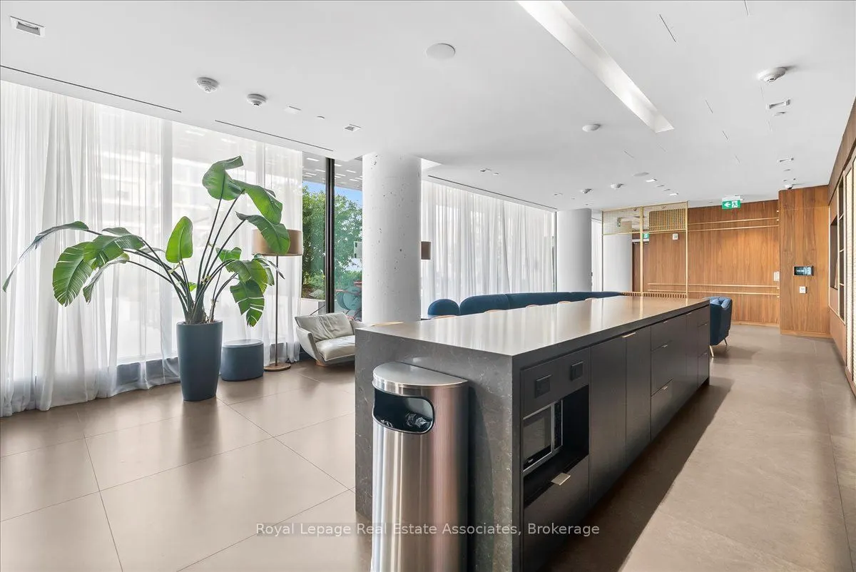 950 Portage Parkway, #6112