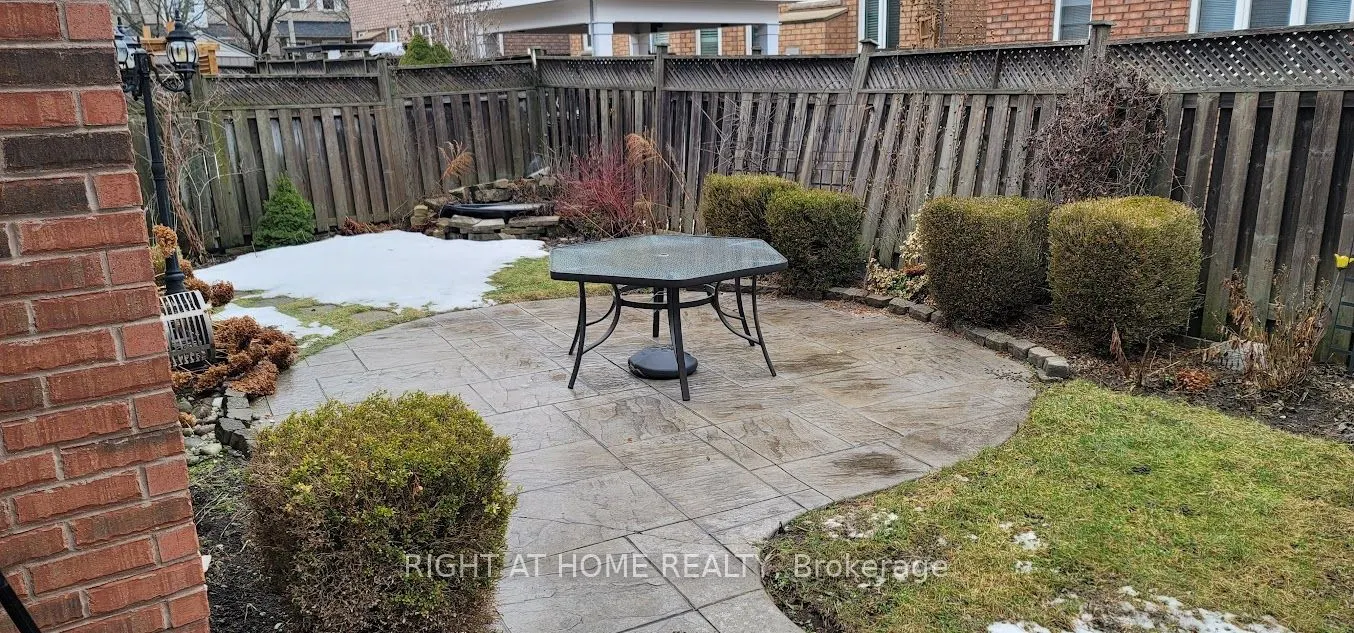 61 Palisade Crescent