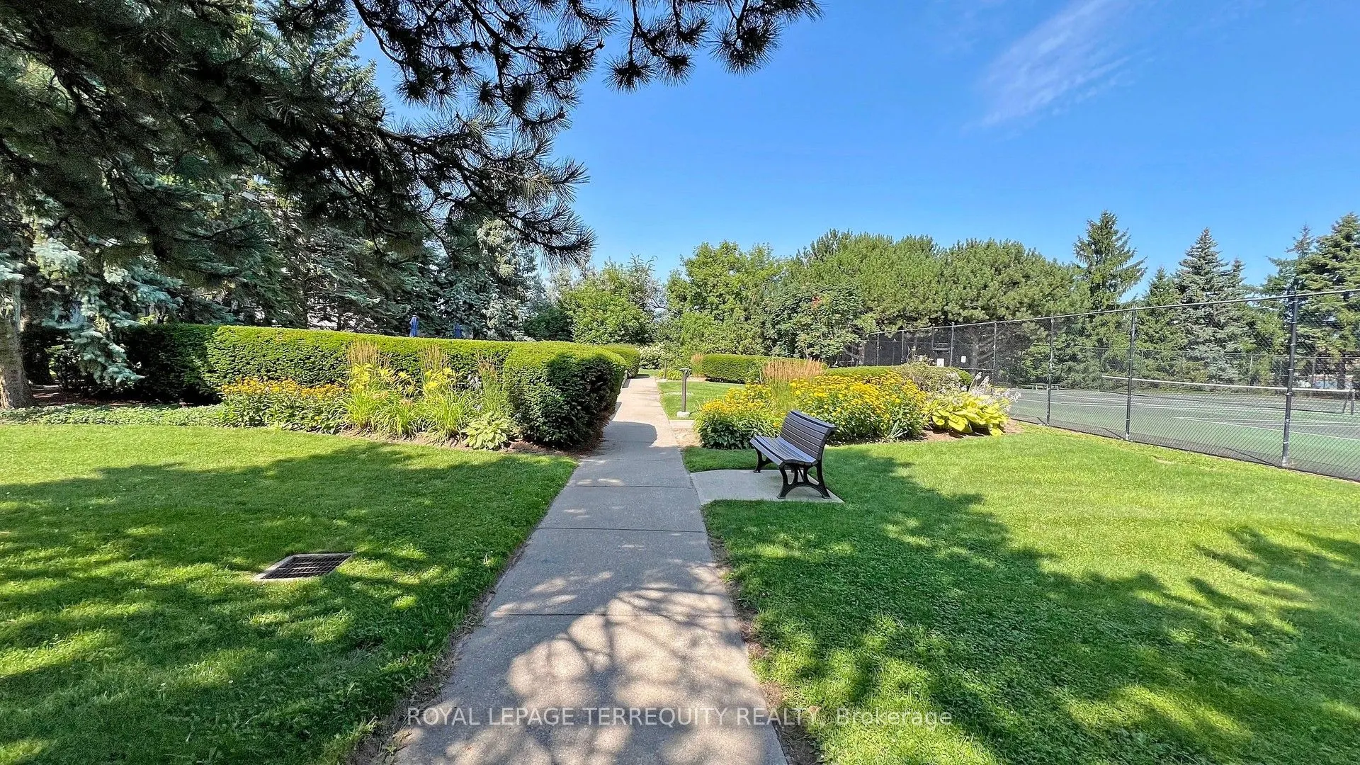 32 Clarissa Drive, #917