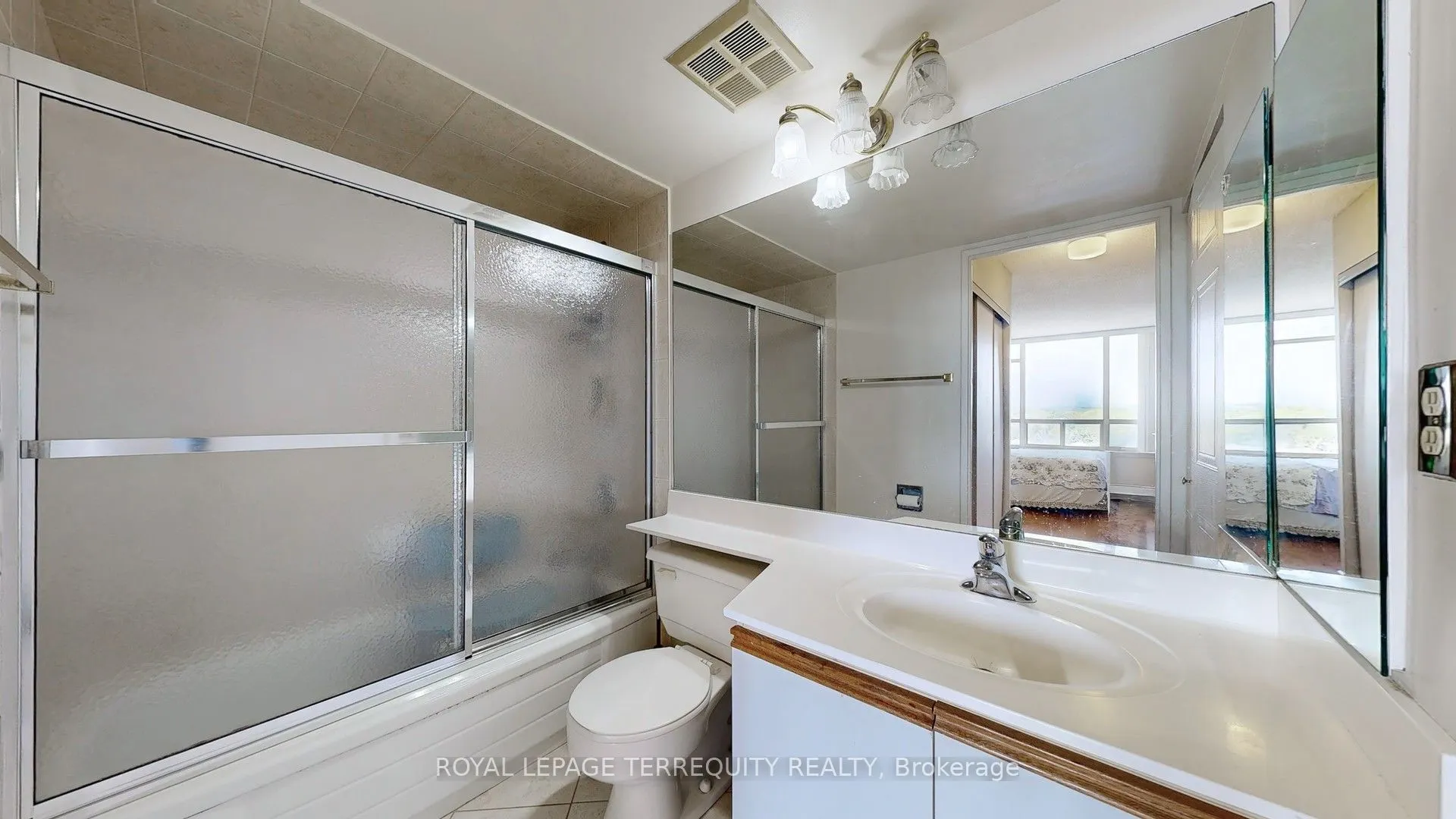 32 Clarissa Drive, #917