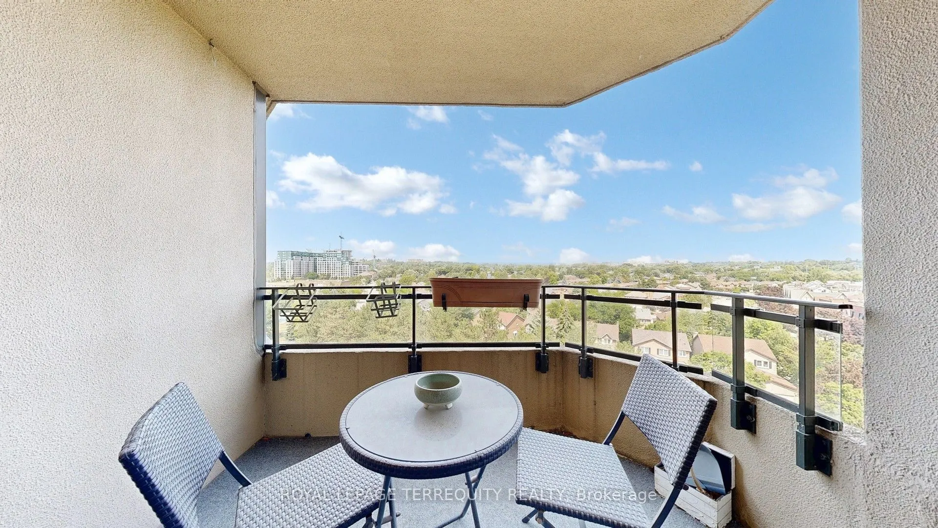32 Clarissa Drive, #917