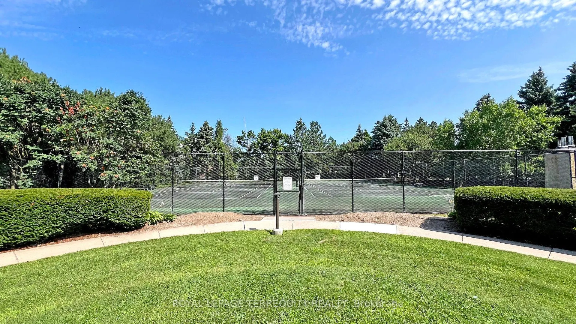 32 Clarissa Drive, #917