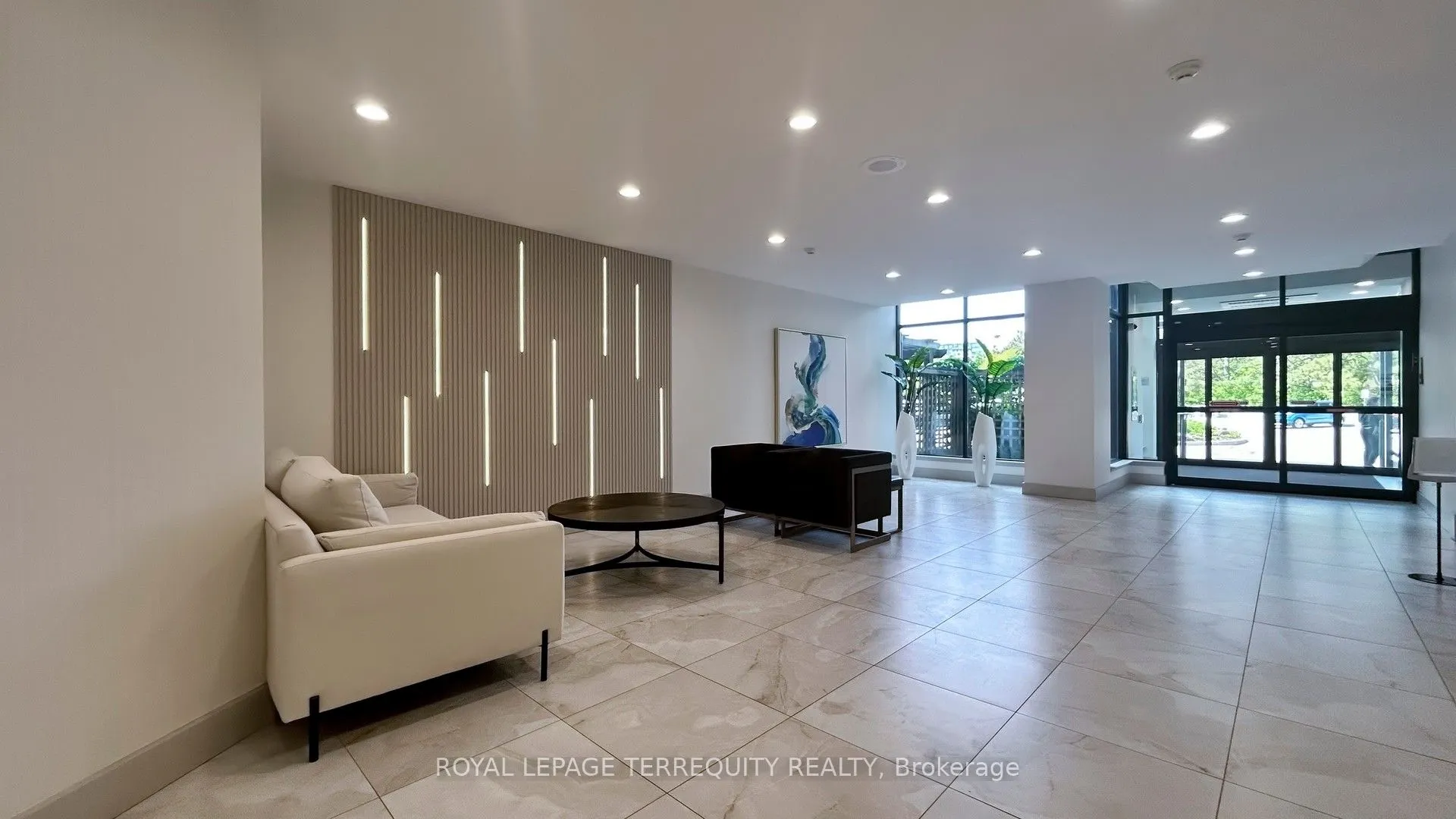 32 Clarissa Drive, #917