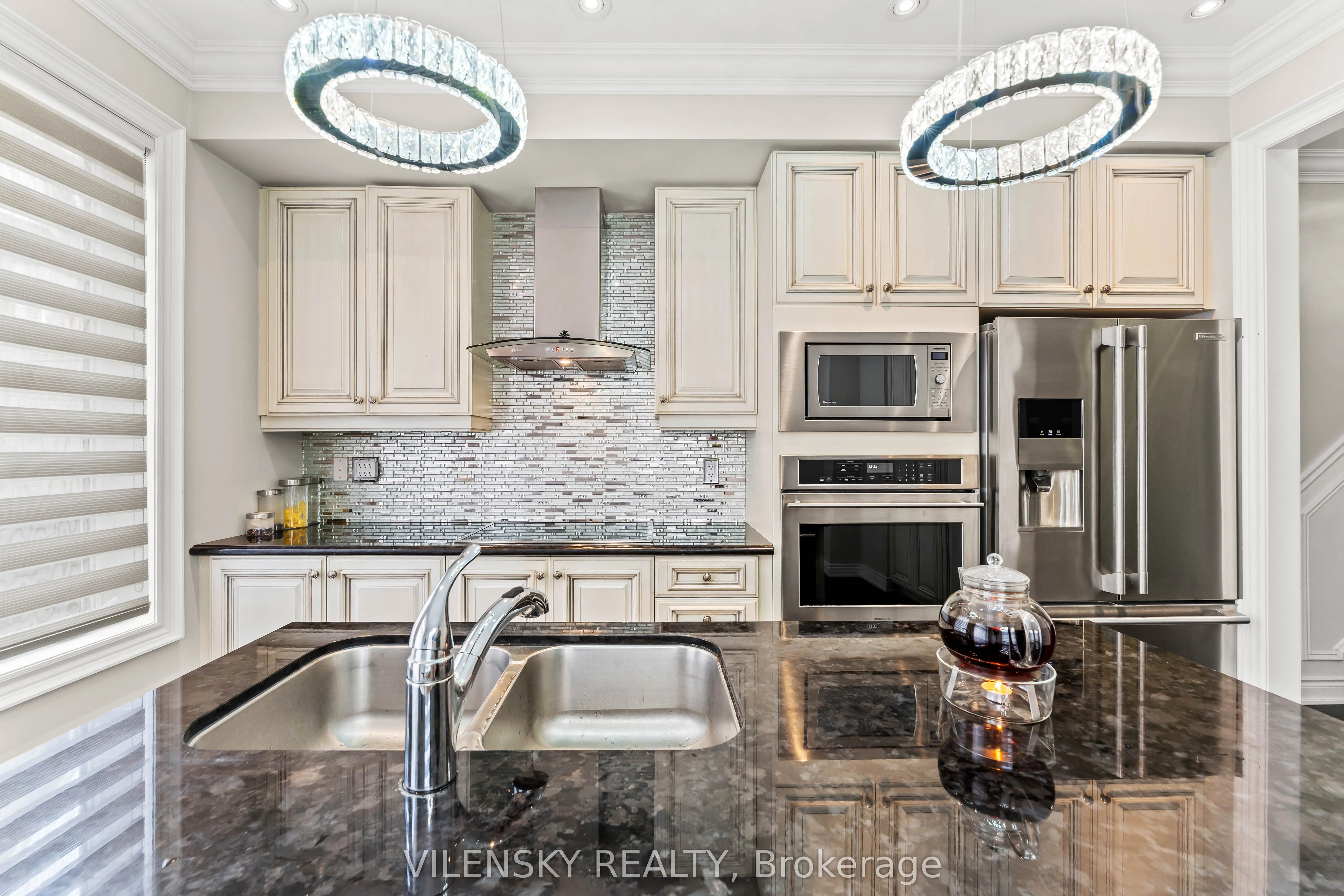 1331 Major Mackenzie Drive, #25
