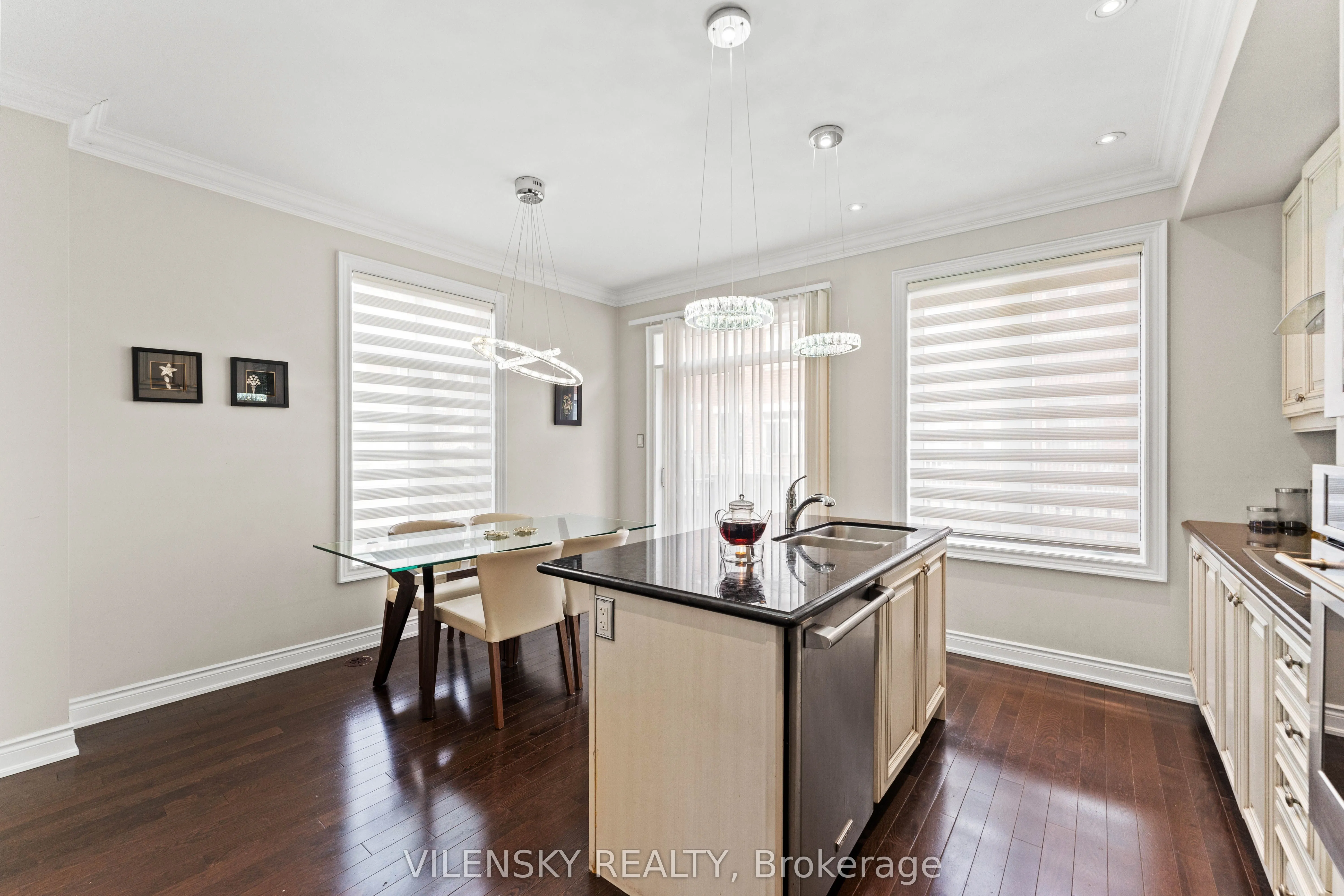 1331 Major Mackenzie Drive, #25
