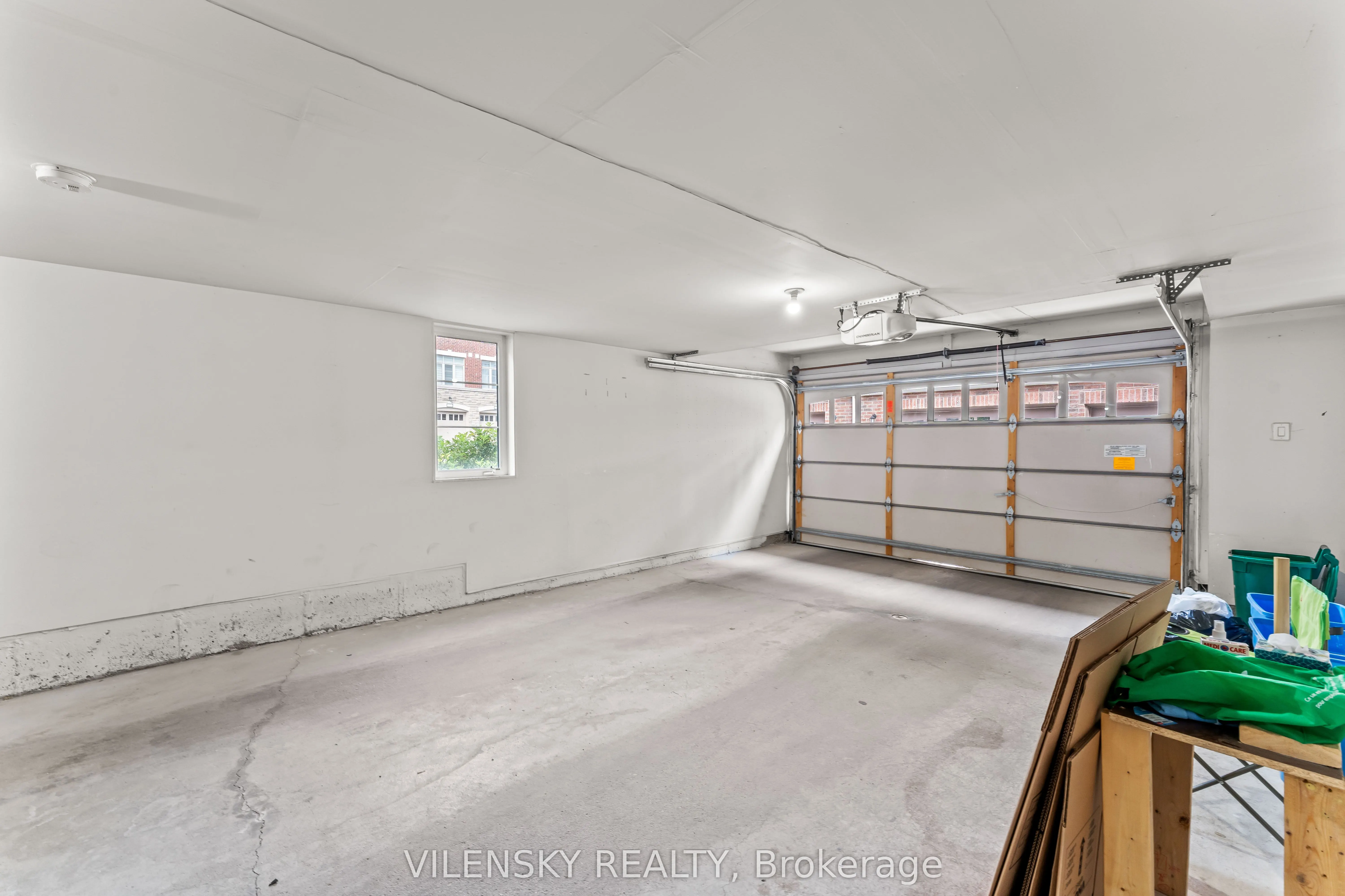 1331 Major Mackenzie Drive, #25