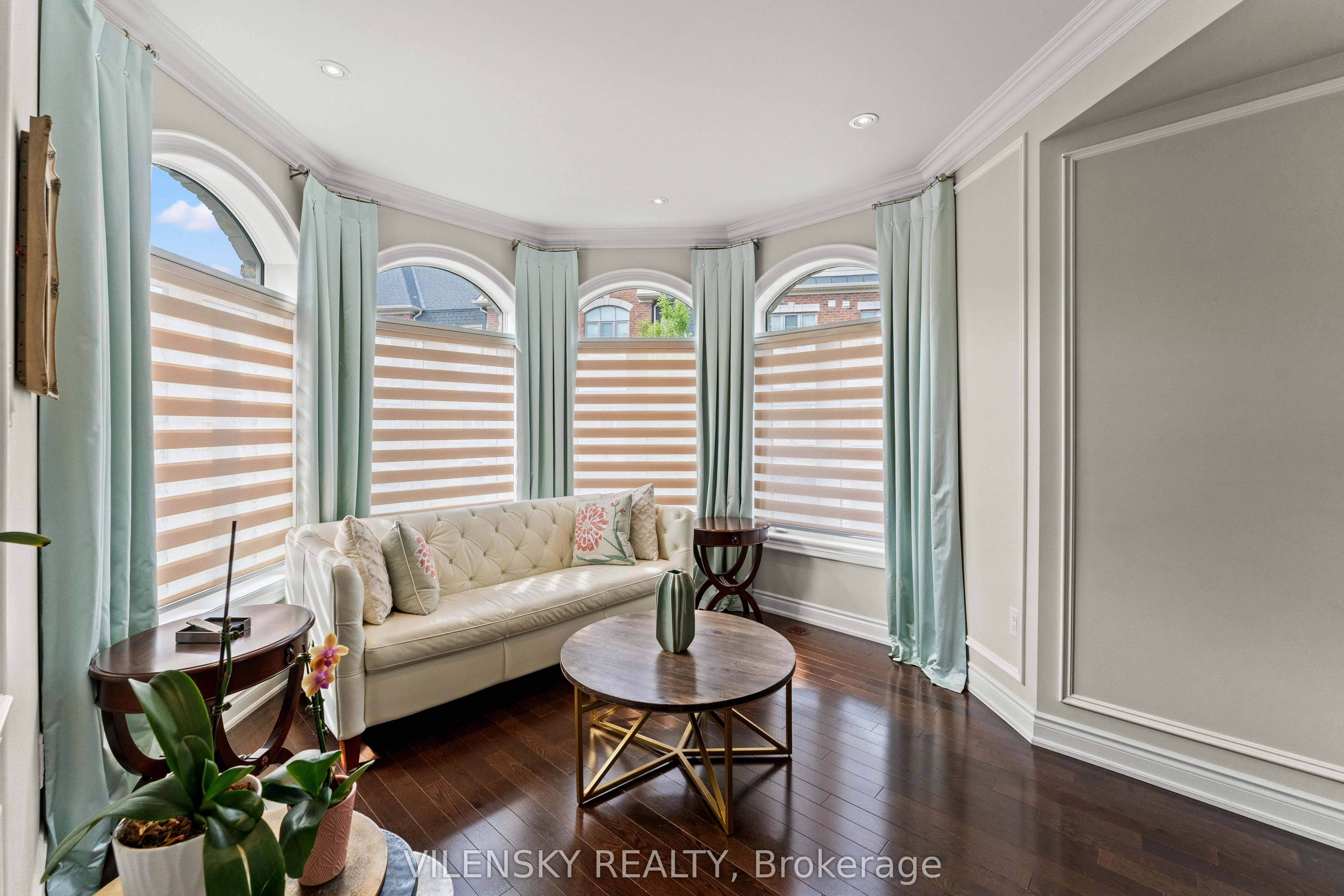 1331 Major Mackenzie Drive, #25