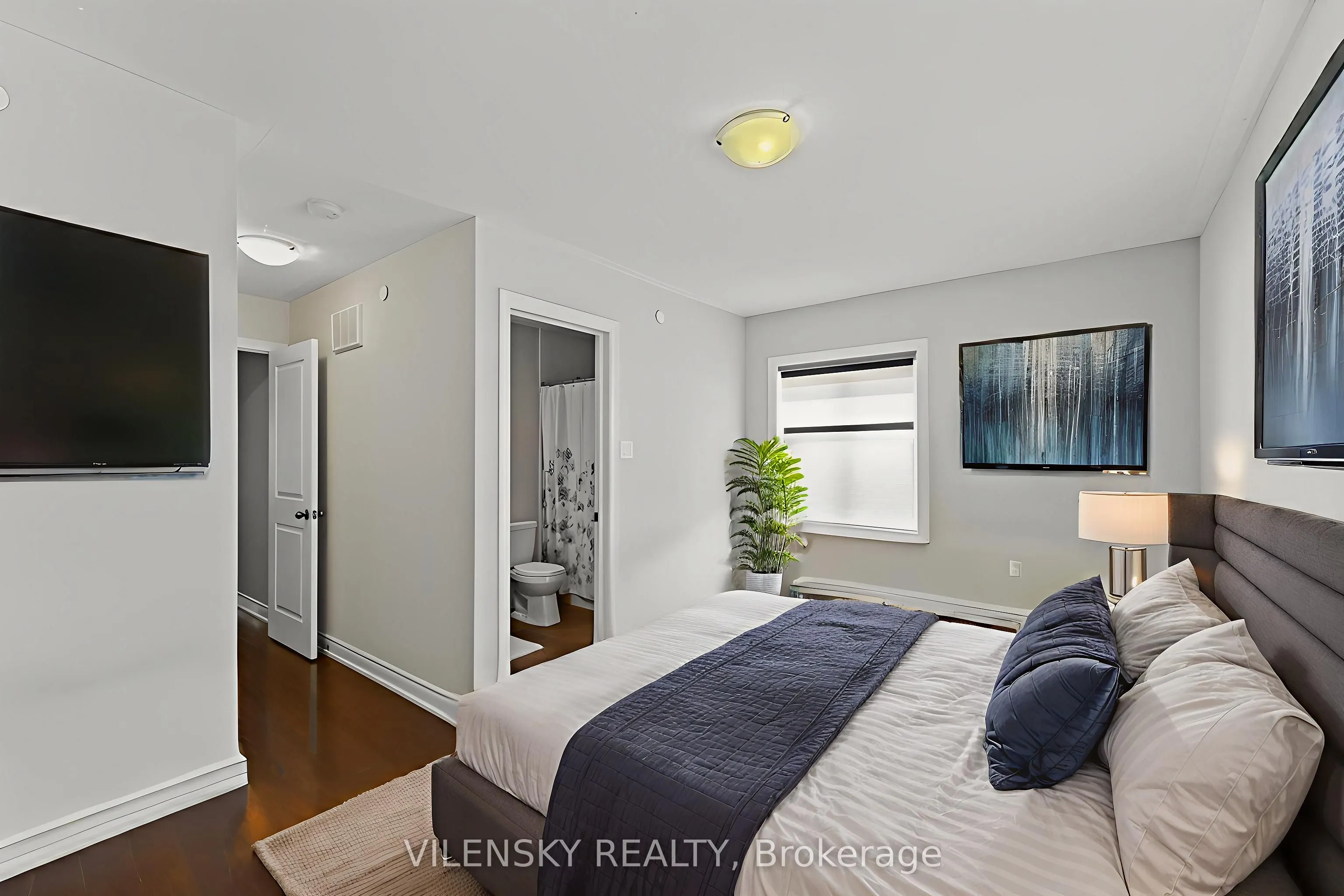 1331 Major Mackenzie Drive, #25