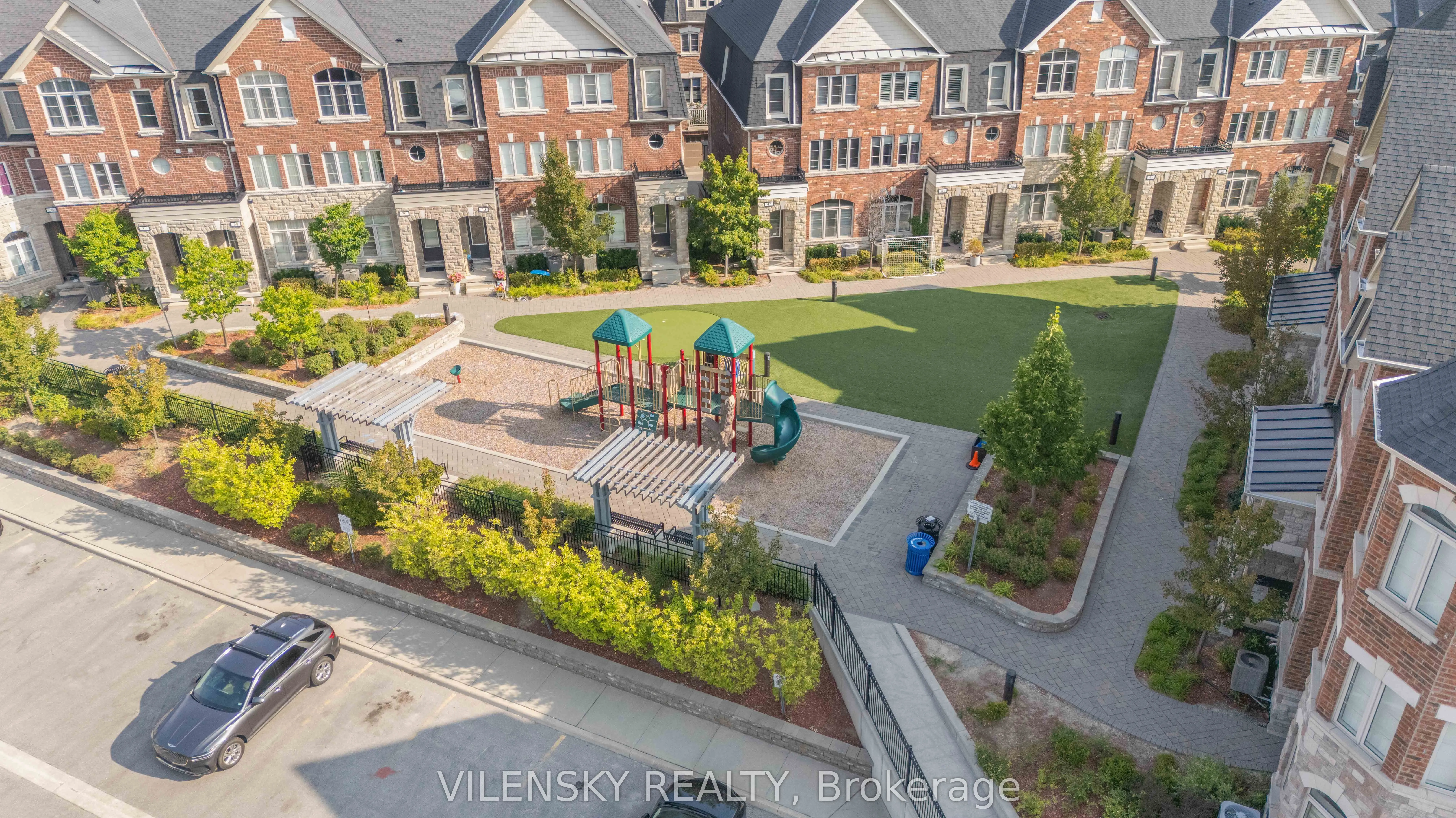 1331 Major Mackenzie Drive, #25