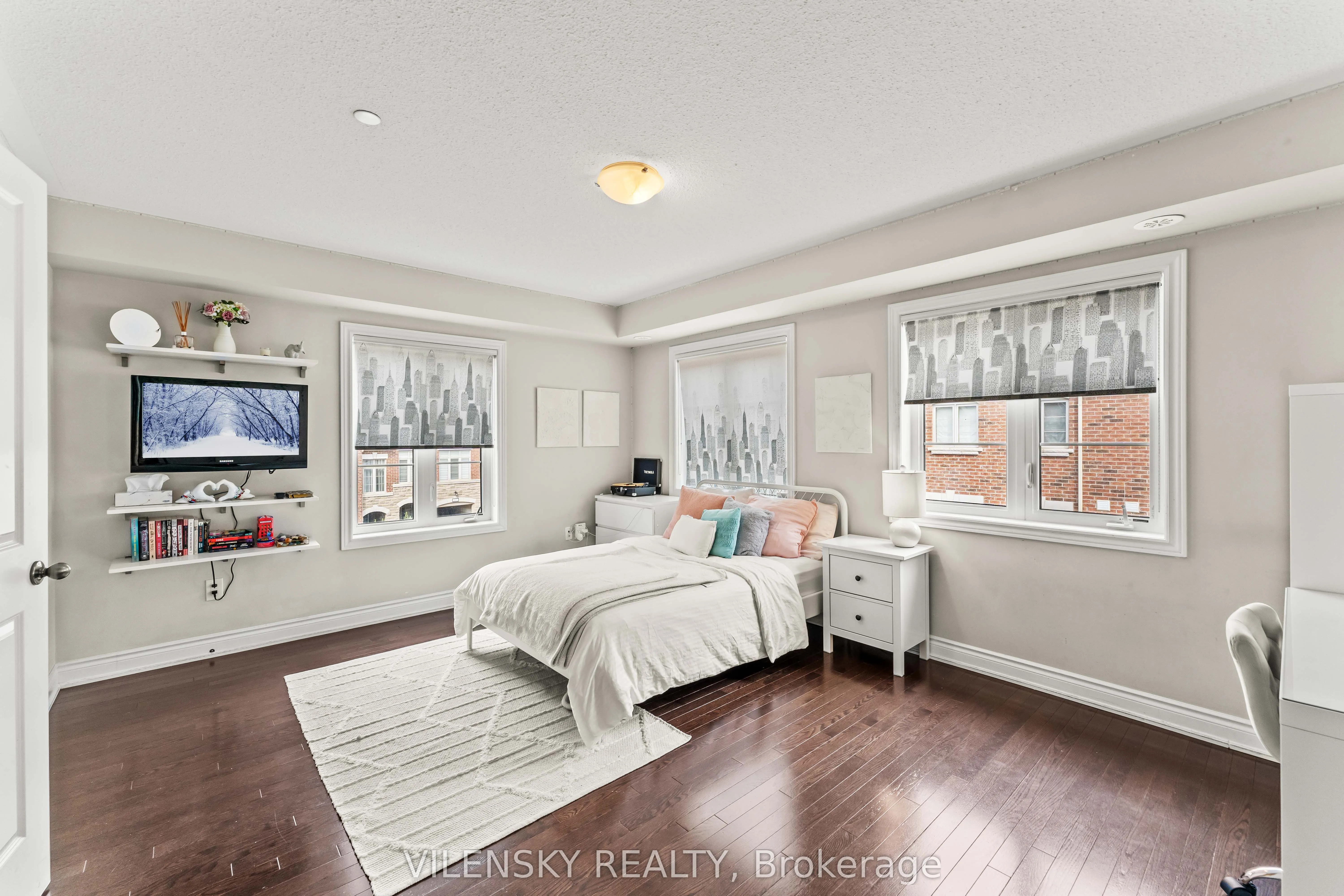 1331 Major Mackenzie Drive, #25