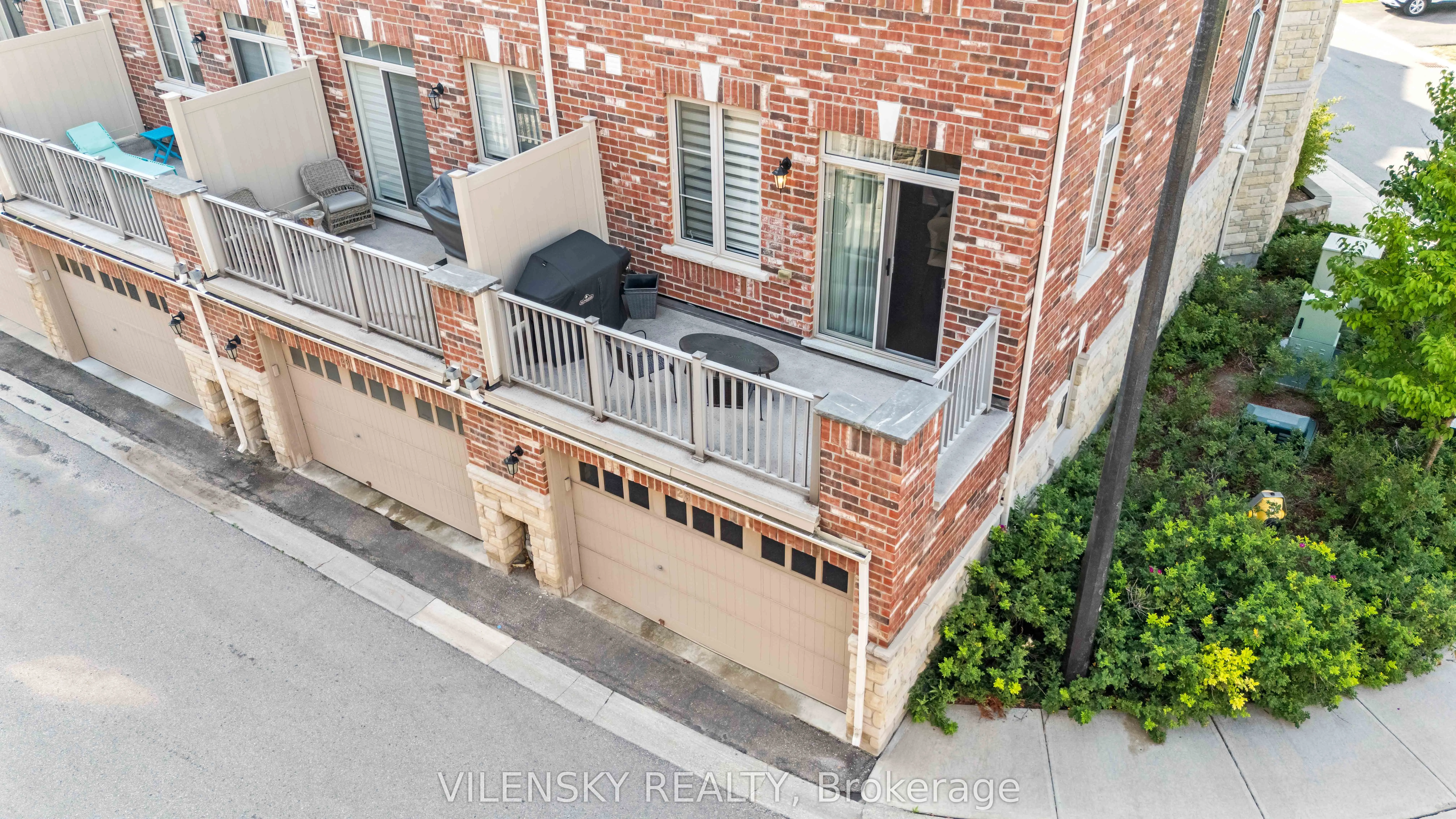 1331 Major Mackenzie Drive, #25
