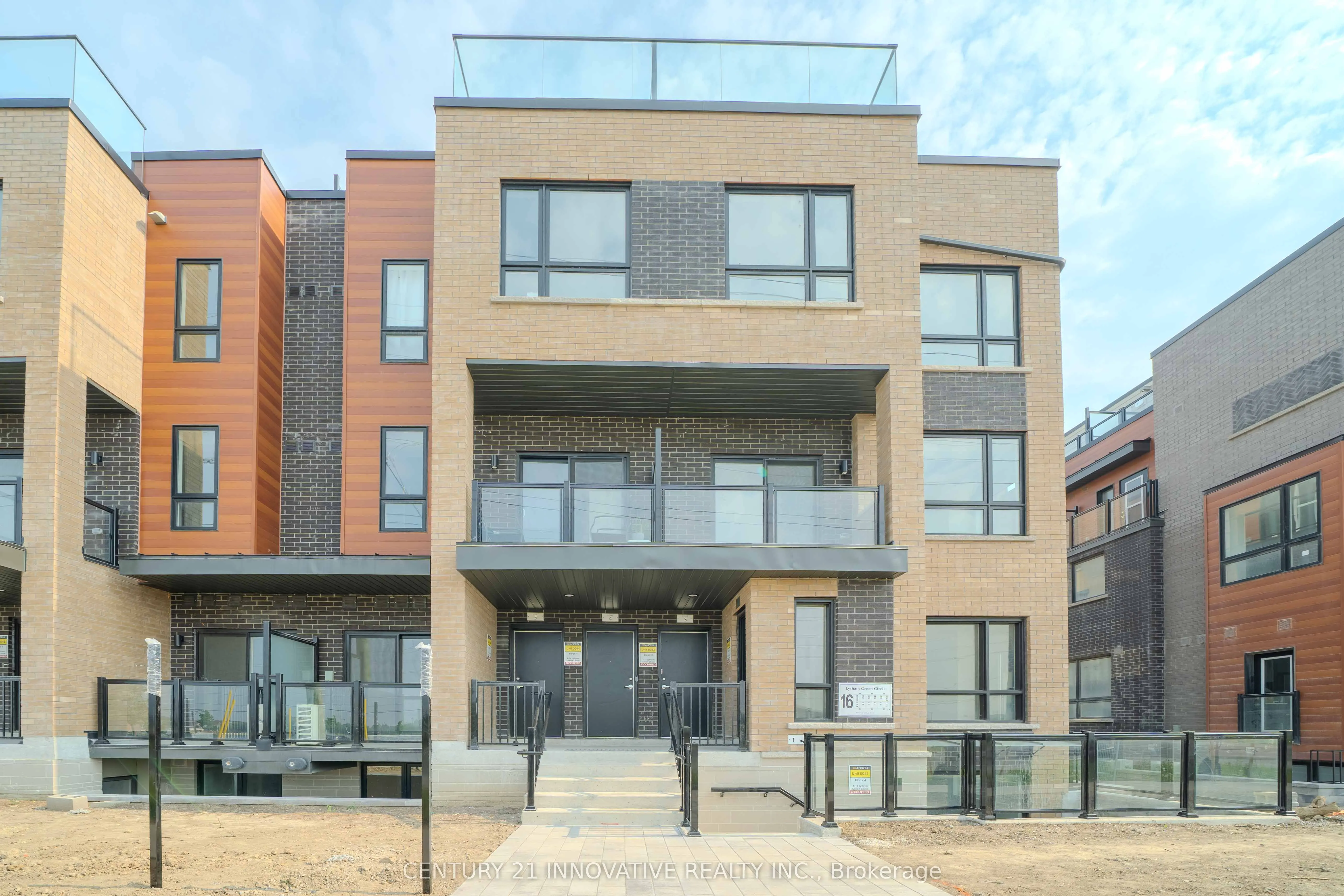 16 Lytham Green Circle, #5
