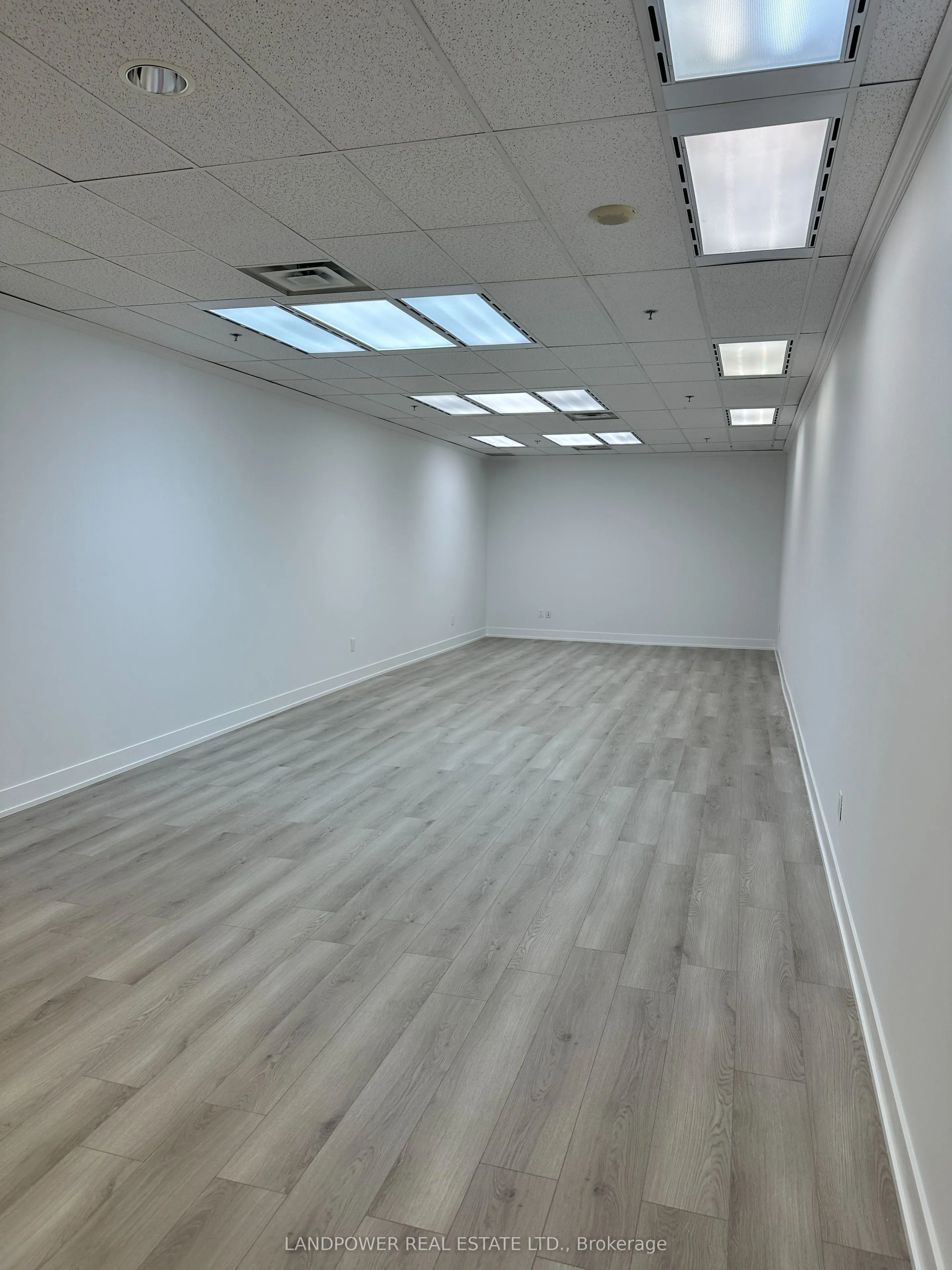 3621 Highway 7 E, #406