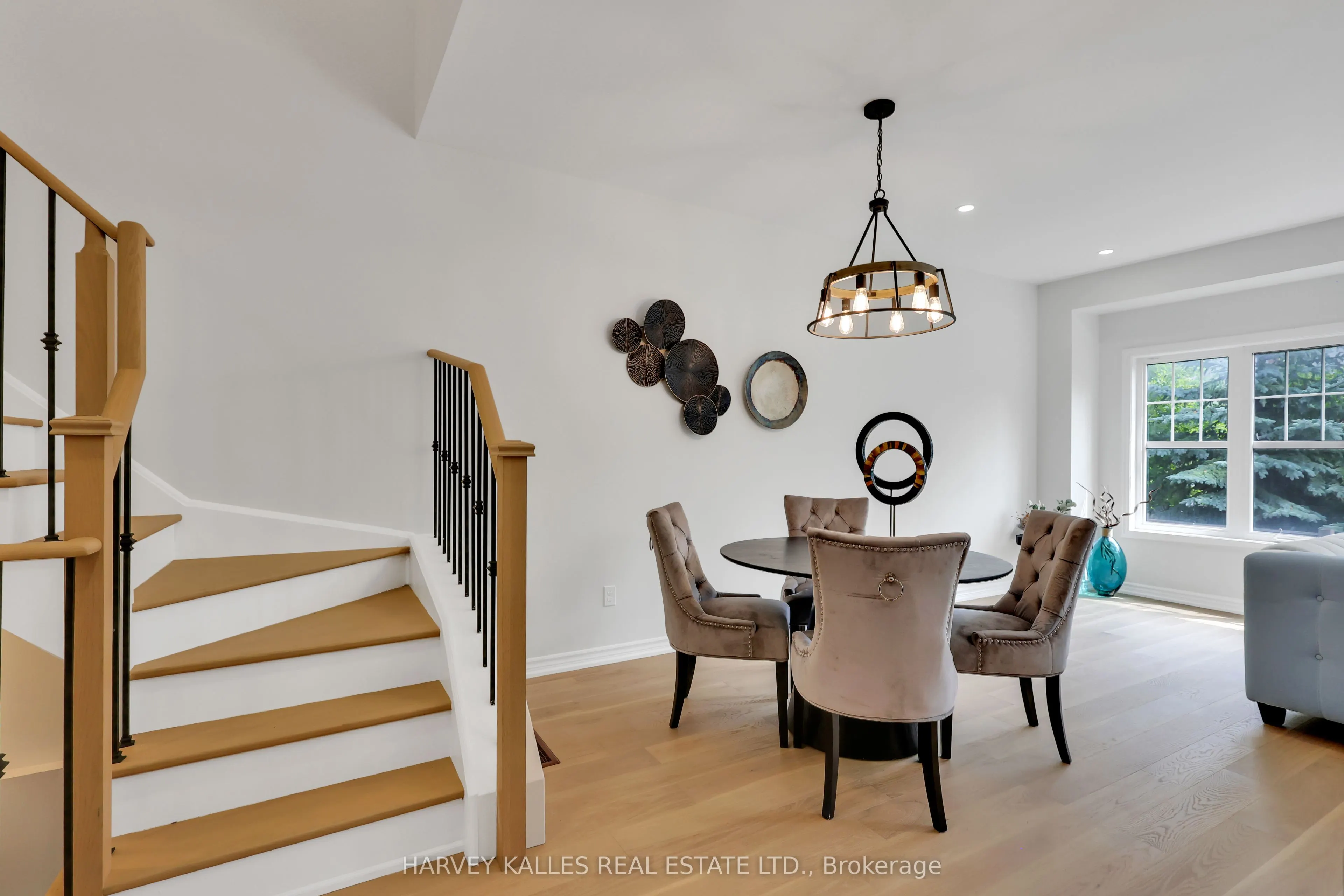 170 Boadway Crescent