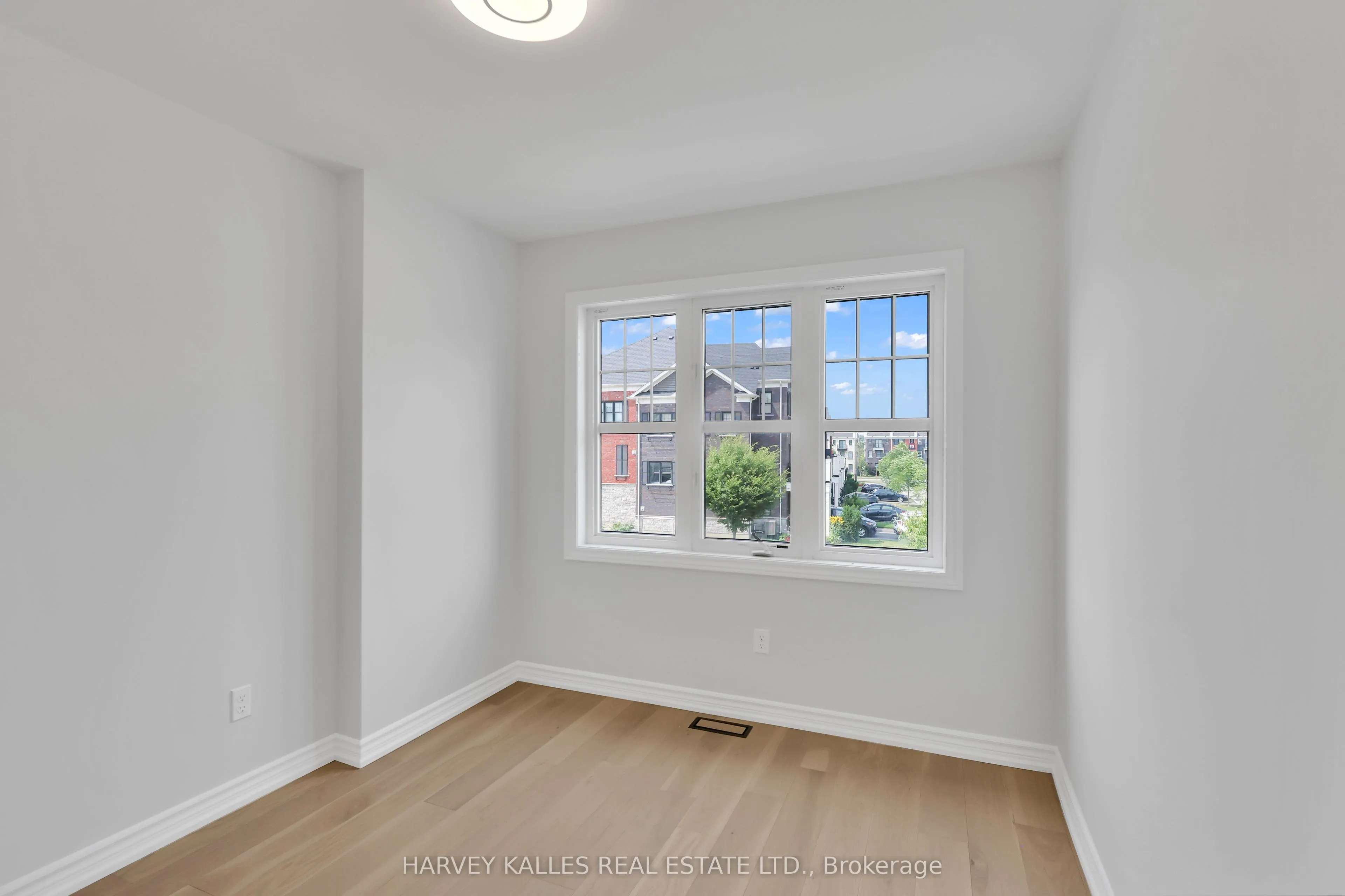170 Boadway Crescent