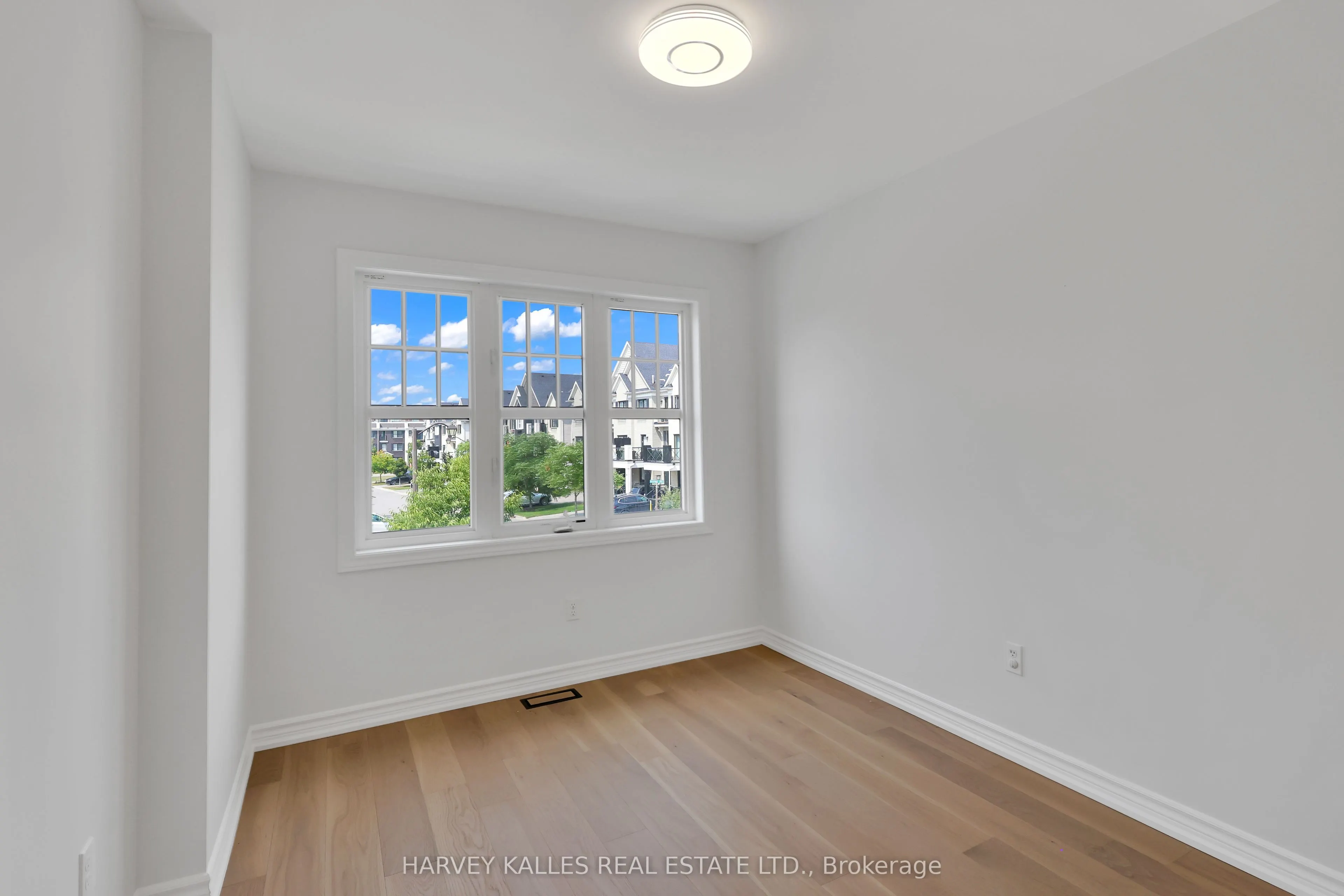 170 Boadway Crescent