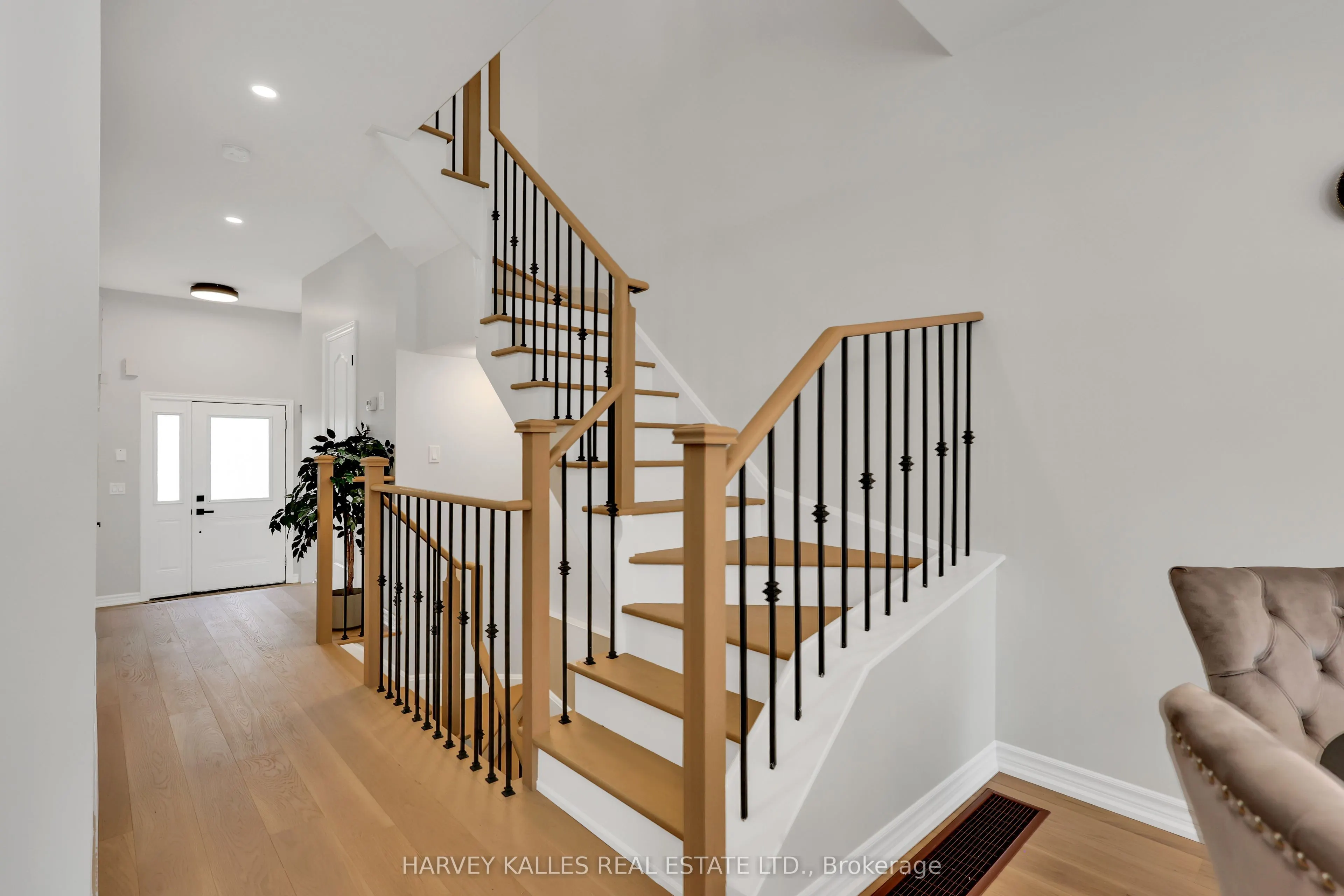 170 Boadway Crescent
