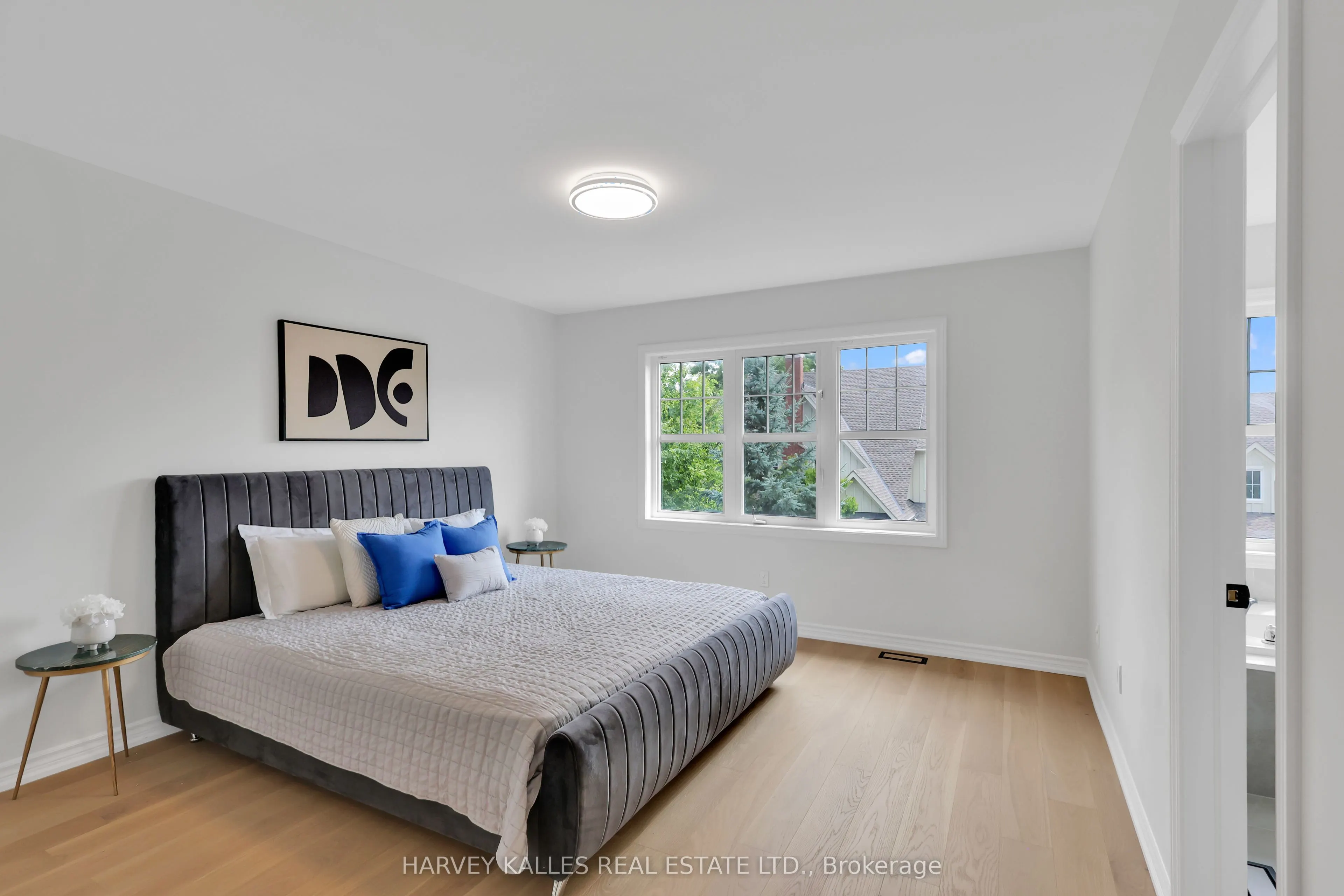 170 Boadway Crescent