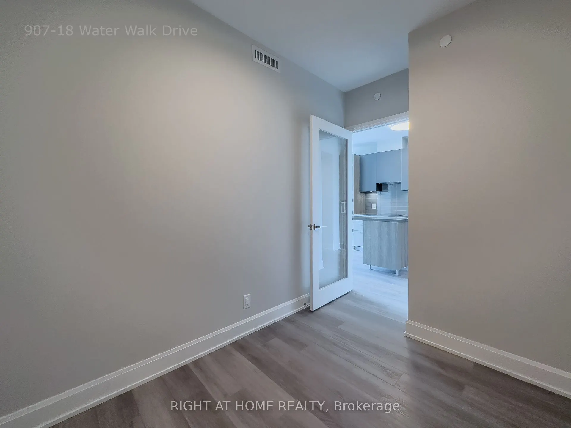 18 Water Walk Drive, #907