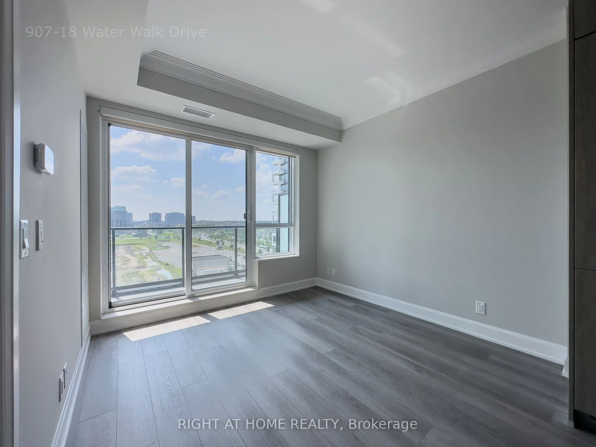 18 Water Walk Drive, #907