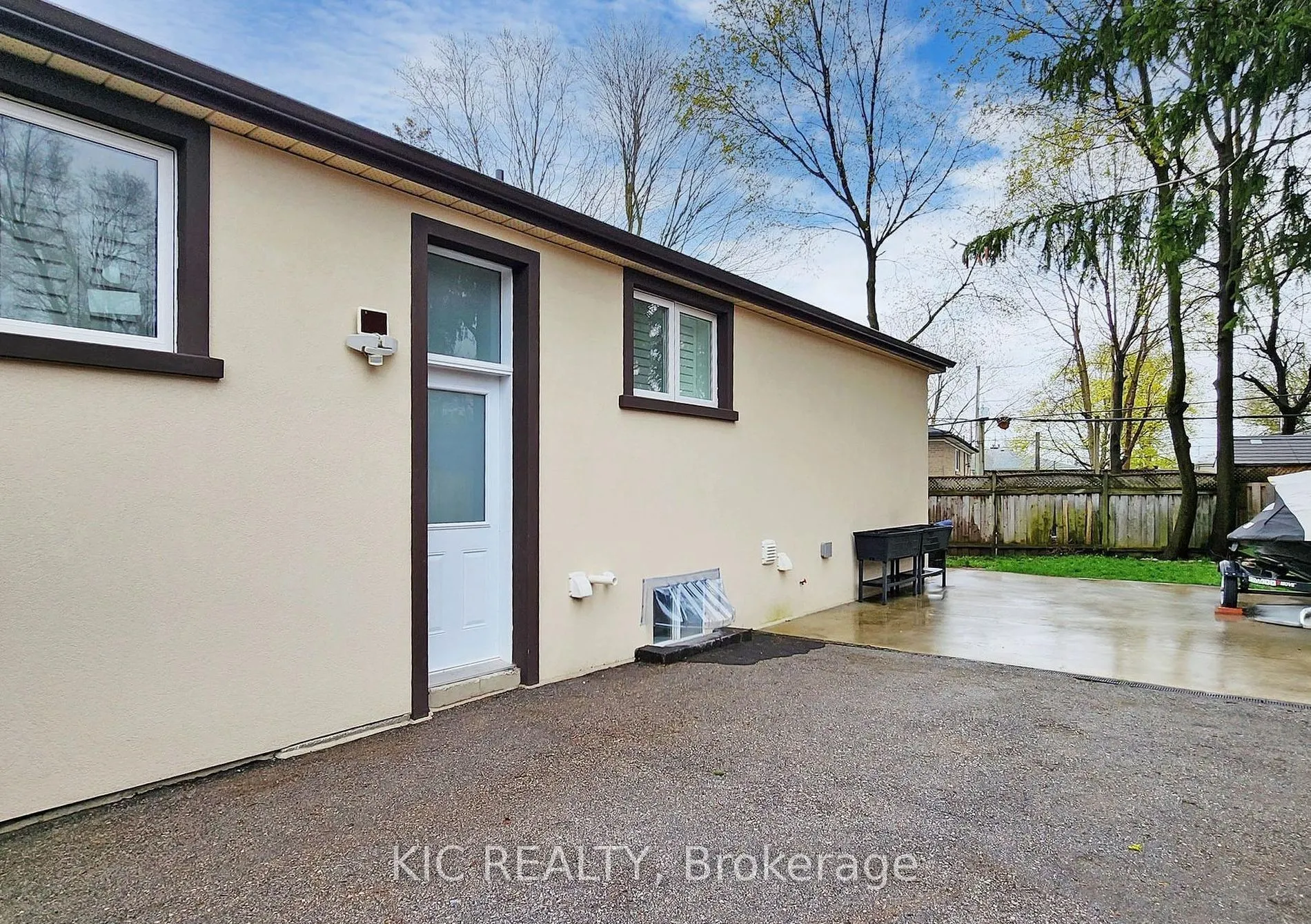 226 Browndale Crescent, #Basement