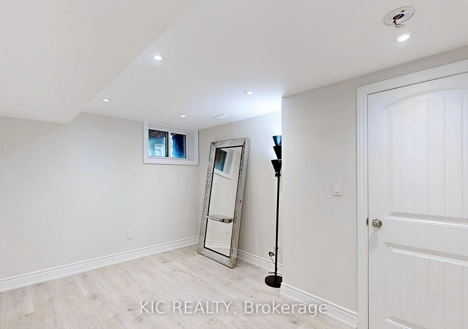 226 Browndale Crescent, #Basement